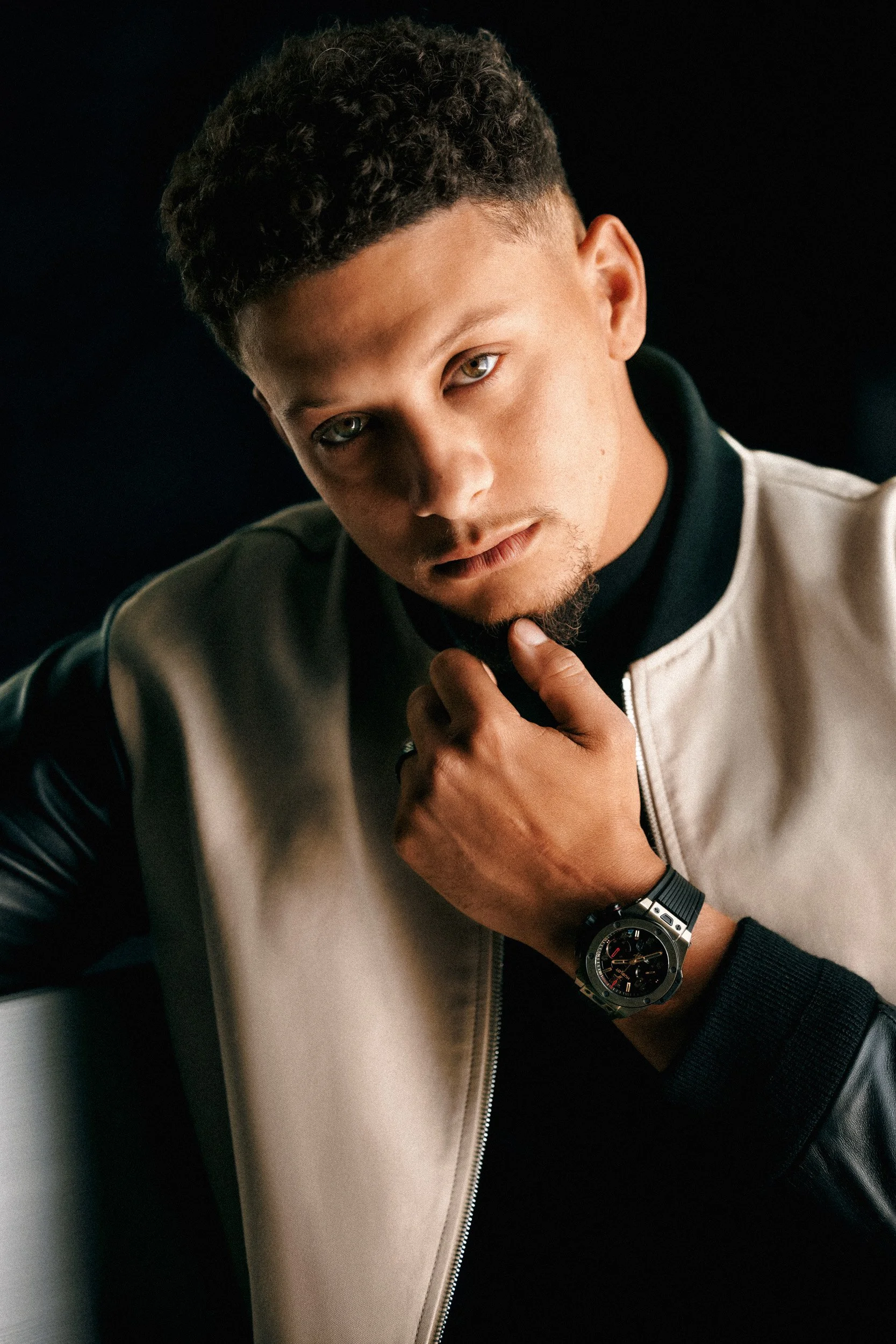 MAHOMES-ANDREWWHITE-ROBBREPORT-2026-00116-E1.JPG