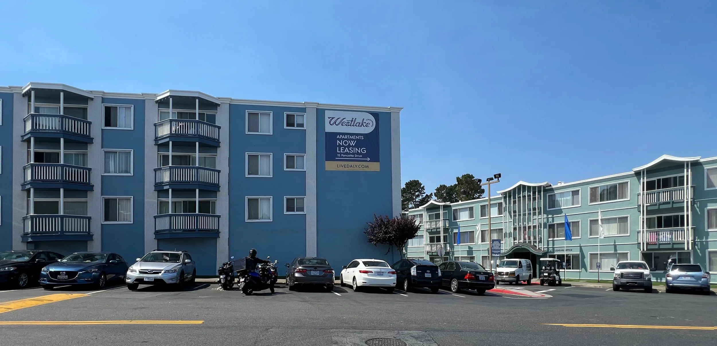 Westlake Village Apartments, Daly City