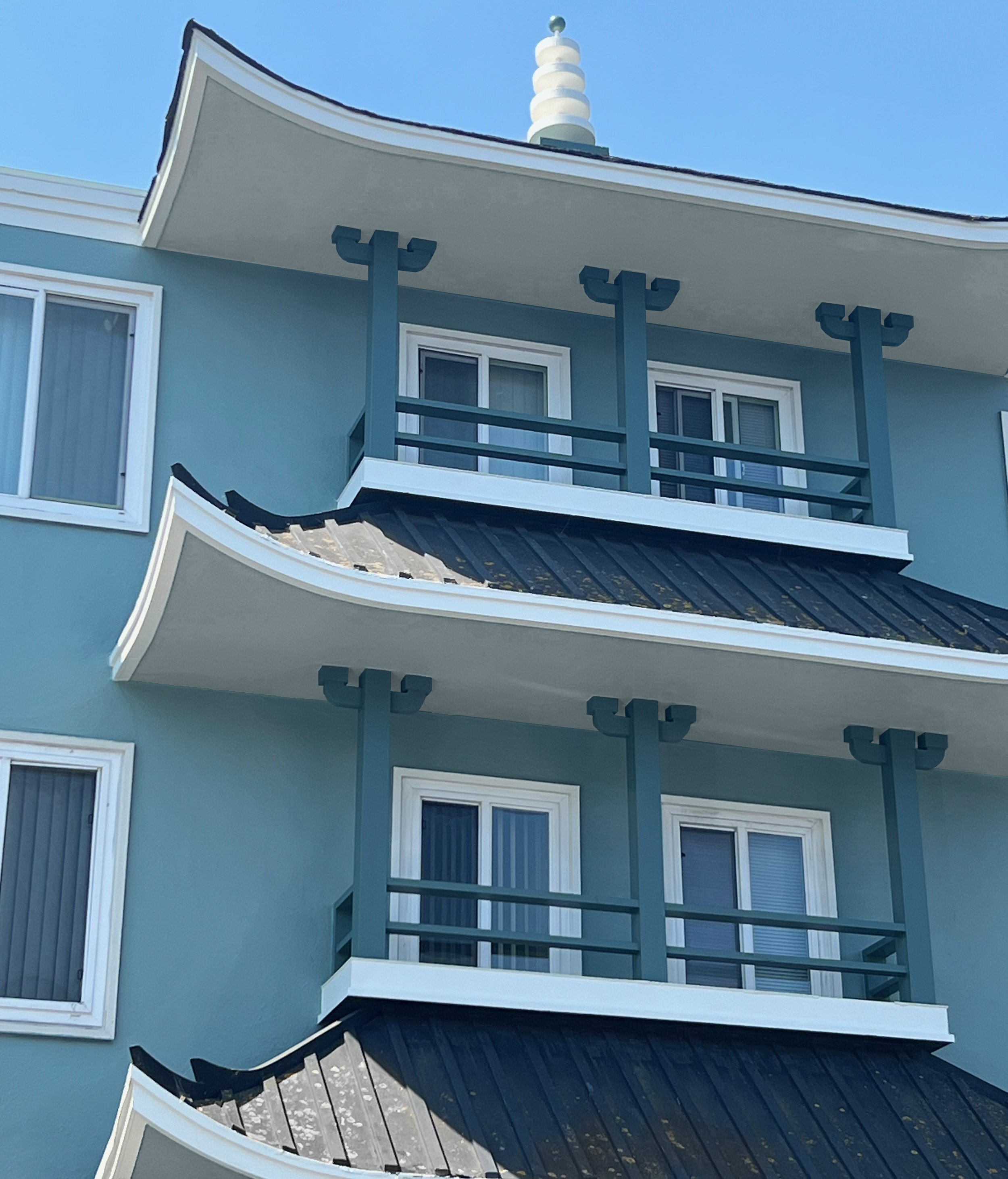 Westlake Village Apartments, Daly City