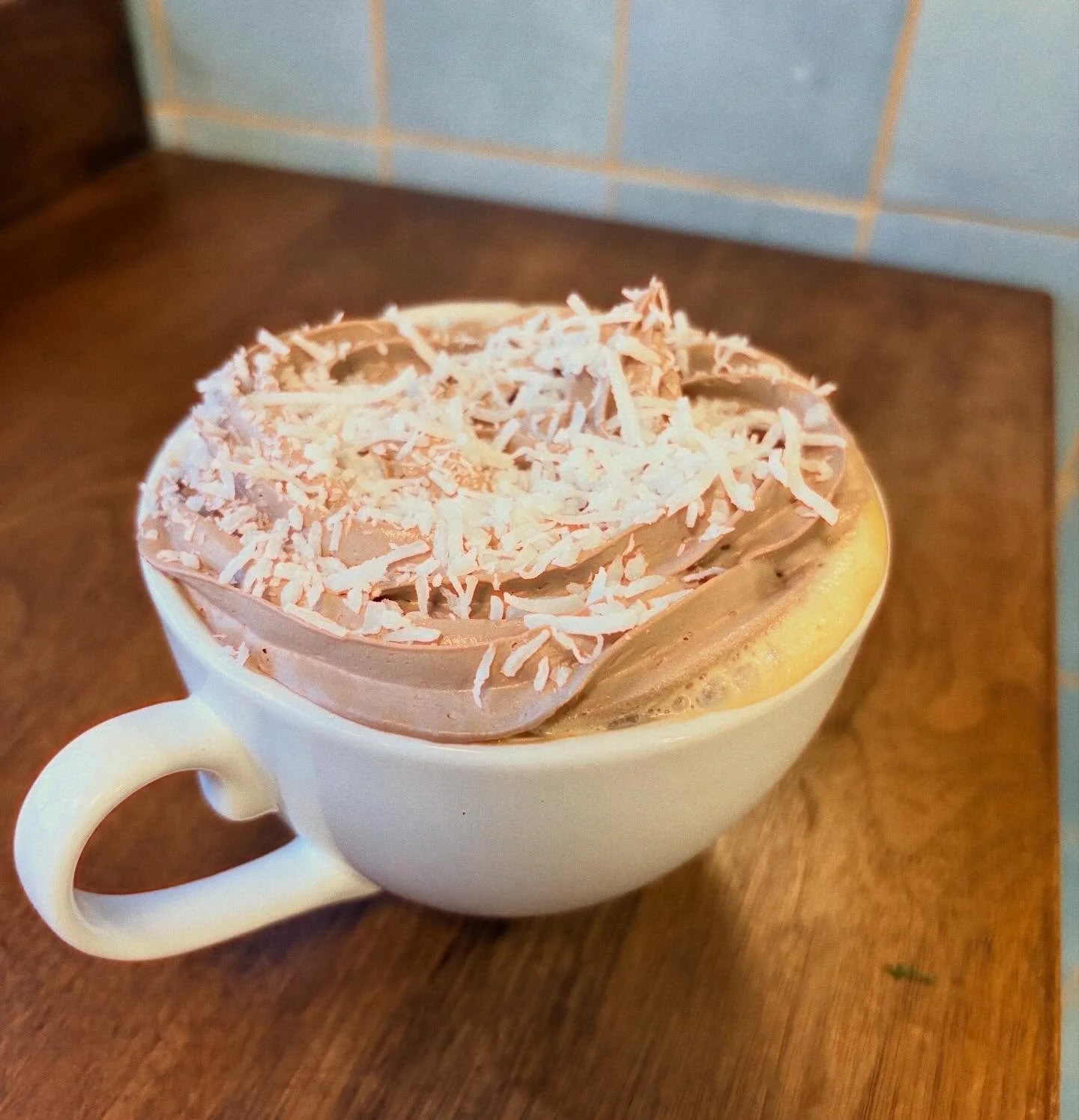 There&rsquo;s a reason our January latte is a snowball! ❄️We&rsquo;re open, so make your way (slowly) on over and get this tasty treat. 

#snowballlatte #snowpocalypse2026 #indianalife #birdstheword #theearlybirdeatery