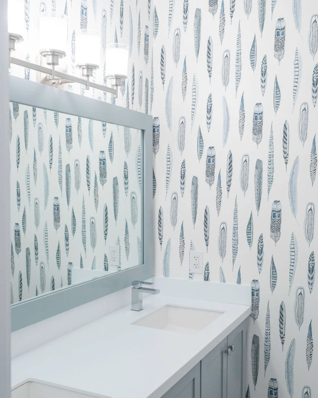 Bathrooms are the perfect place to step away from tradition and embrace unexpected design choices. ✨

Rich colors, bold tones, or patterned wallpaper can transform these small spaces into something full of personality and charm. They&rsquo;re some of