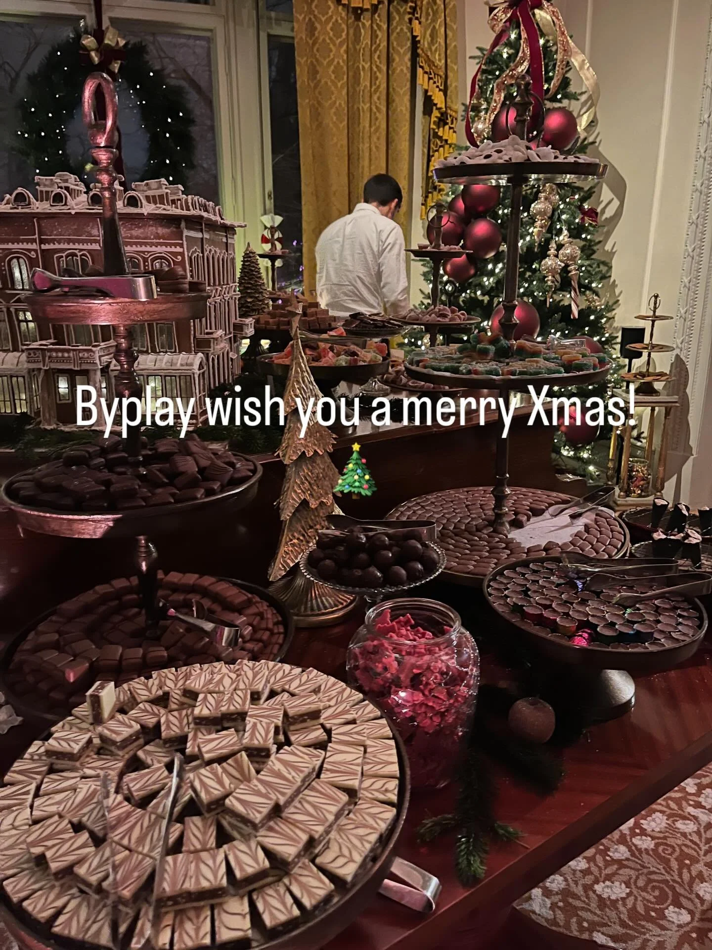 Jul och Adventstider tillsammans. God jul till allt och alla! #dicksonskapalatset #julledighetv&auml;ntar #strongertogether