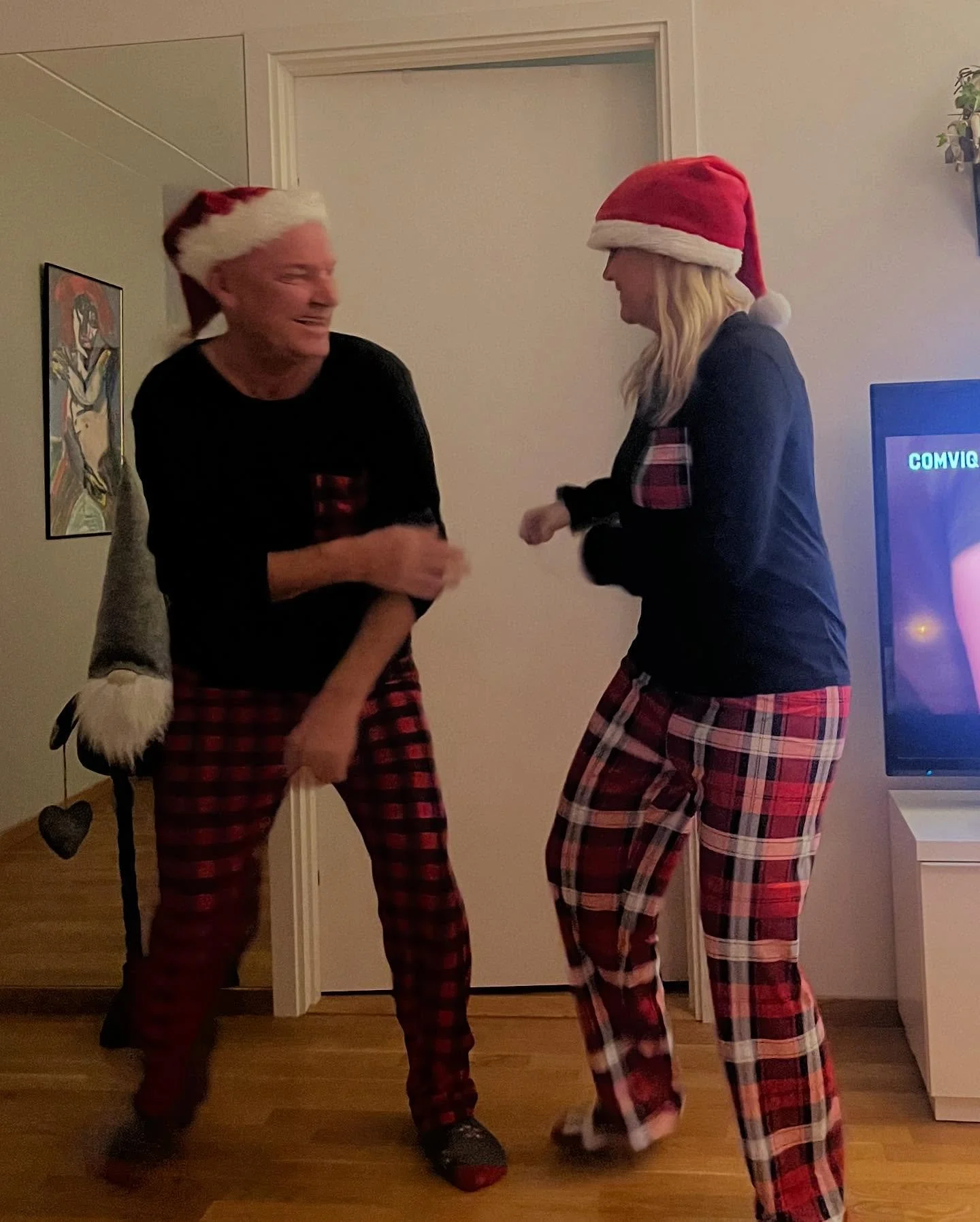 Ni vet, b&auml;ttre sent &auml;n aldrig! God forts&auml;ttning till er alla! Vinterledigheten har bjudit p&aring; dans, Sveriges vackra natur och andra roligheter. Nu &auml;r vi alla uppladdade inf&ouml;r ett sp&auml;nnande 2025! 🌟🪄