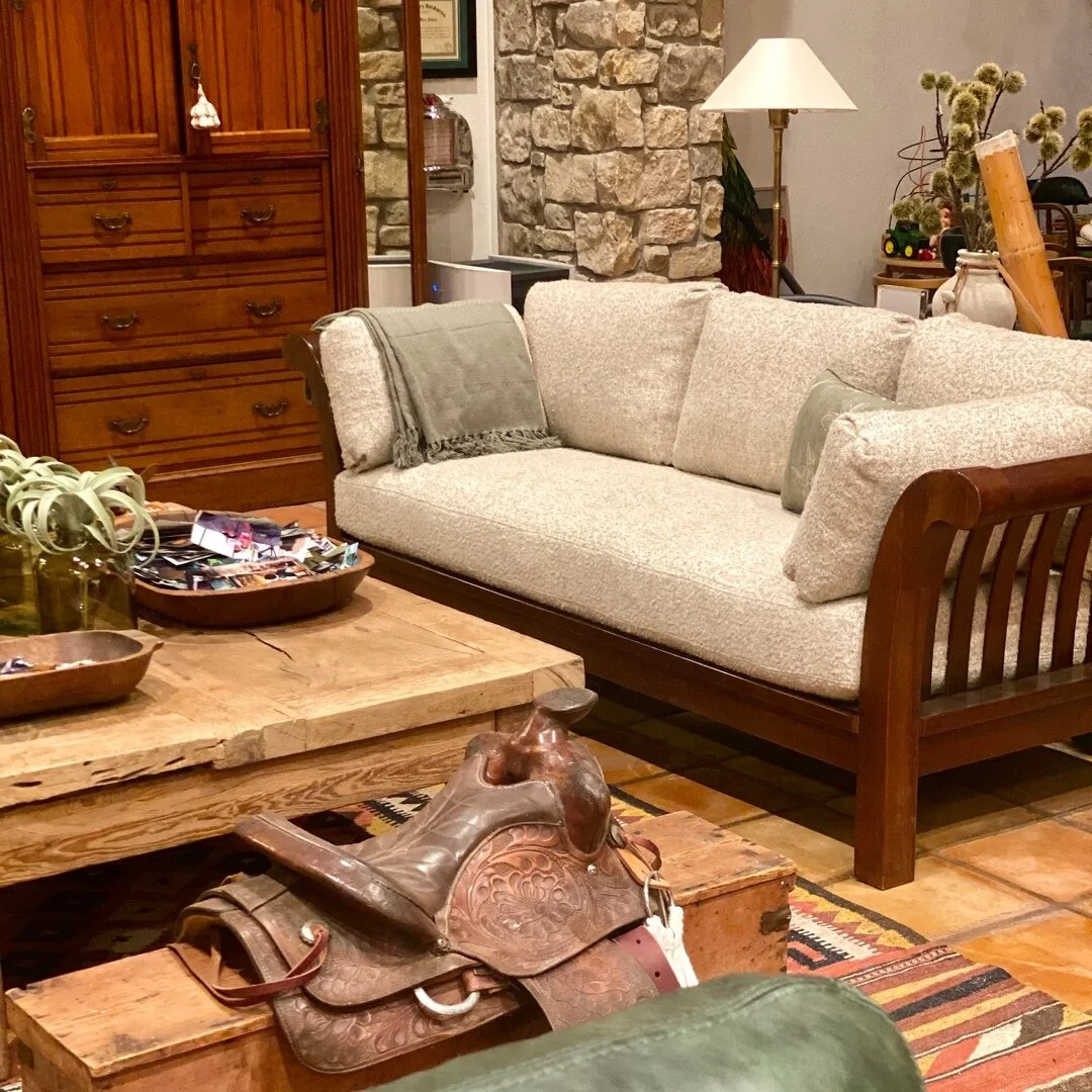 Saddled up for 2024!⁣&bull;
&bull;
#VTID #virginiaturnerID #virginiaturnerinteriordesign #fortworthinteriordesign #fortworthinteriordesigner #dallasinteriordesign #dallasinteriordesigner #texasinteriordesign #texasinteriordecorating #texasdesigner #i