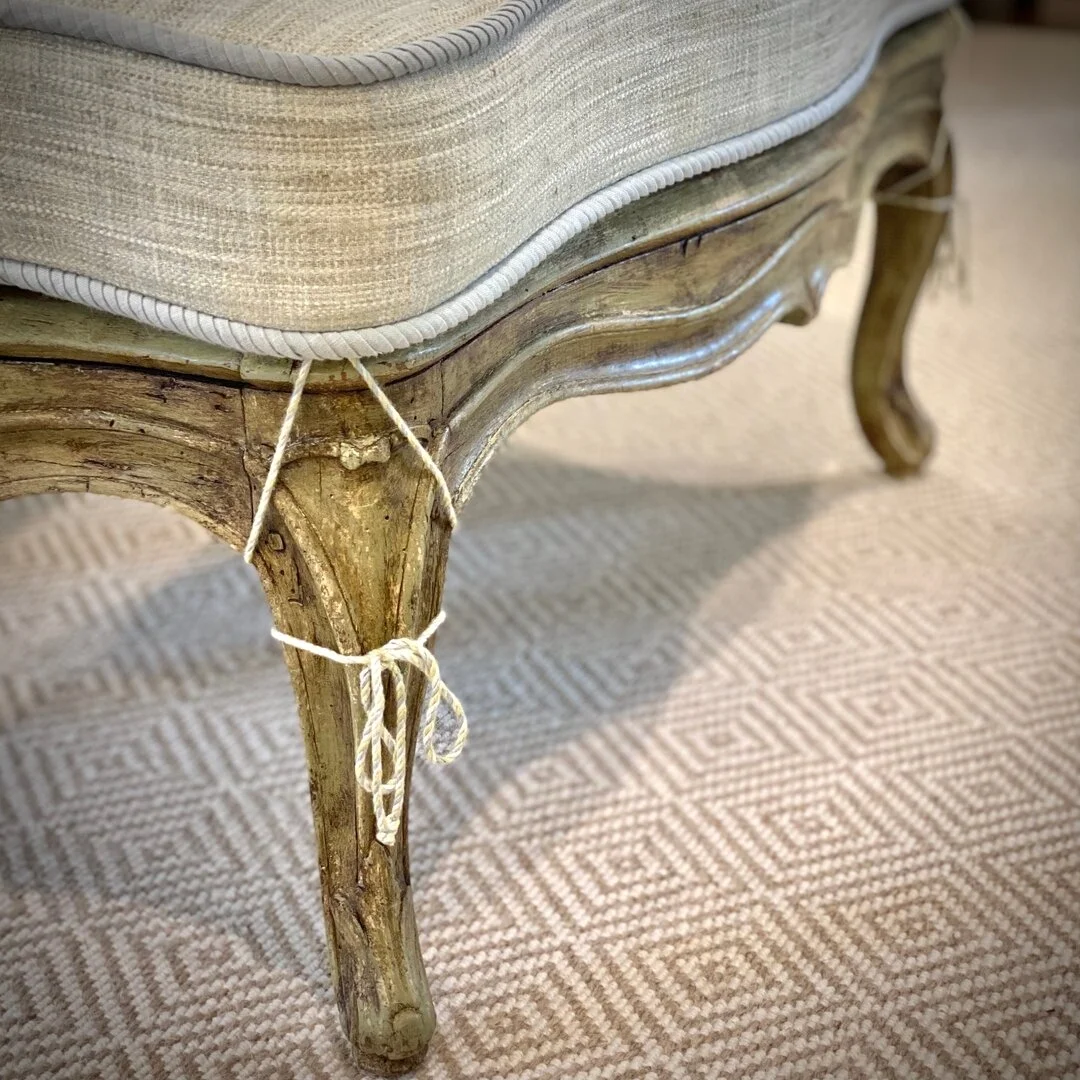 A little tied up!⁣&bull;
&bull;
&bull;
#VTID #VirginiaTurnerInteriorDesign #interiors #interiordesign #homestyle #howyouhome #texasinteriordesign #texashomes #showmeyourstyled #home #homedecor #sodomino #homeinspo #realhomesofinstagram #fortworthlivi