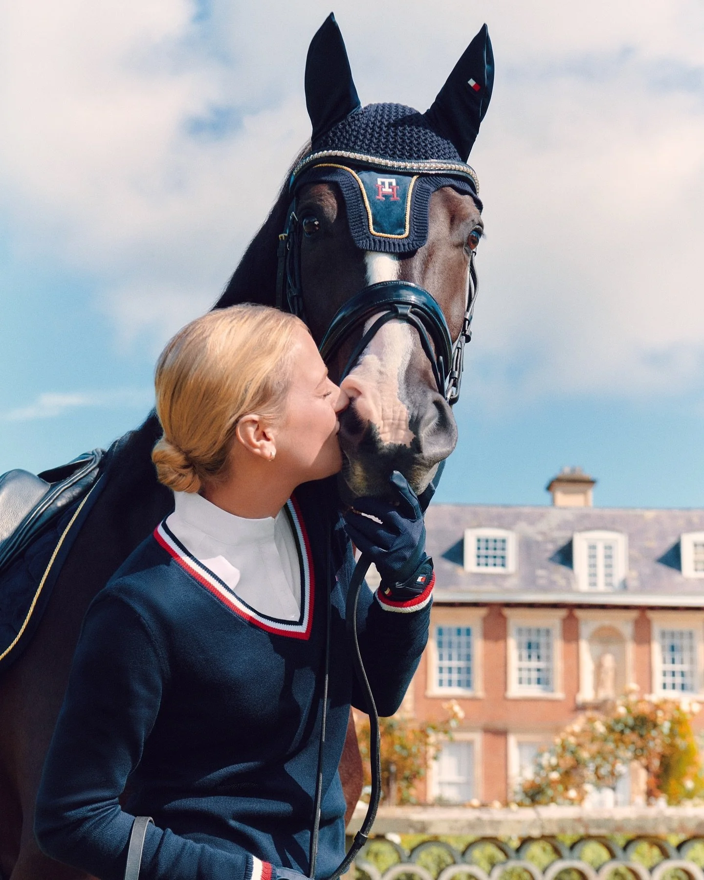 The Tommy job 🙌🇺🇸💙🐎 Full service creative production by @glossemlondon for @tommyhilfiger @thequestrianfamily 
Starring @jessie_mcconkey_ @declan_m_ @myrtlehallion @mathilde_et_sligo 
Photographer @silviadraz 
Digi Tech @morganshawphoto 
Lightin
