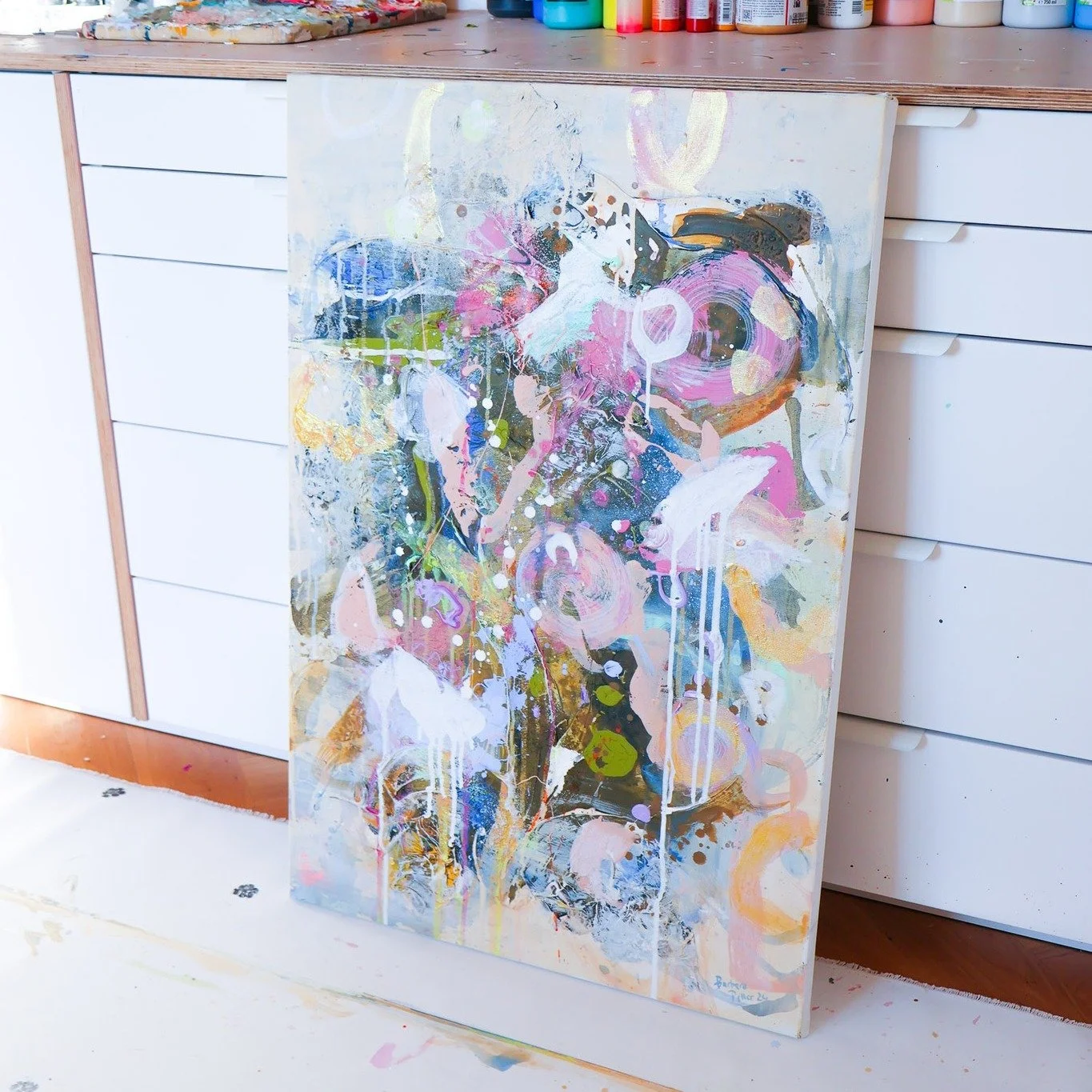 "Roots of Resilience"
60x90 cm, Mixed Media auf Leinwand

Bis 15.12. ist eine Lieferung innerhalb von Wien, im Bezirk Korneuburg, Mistelbach &amp; G&auml;nserndorf kostenlos. 

Entdecke das Kunstwerk auf meiner Website:
https://www.barbarap