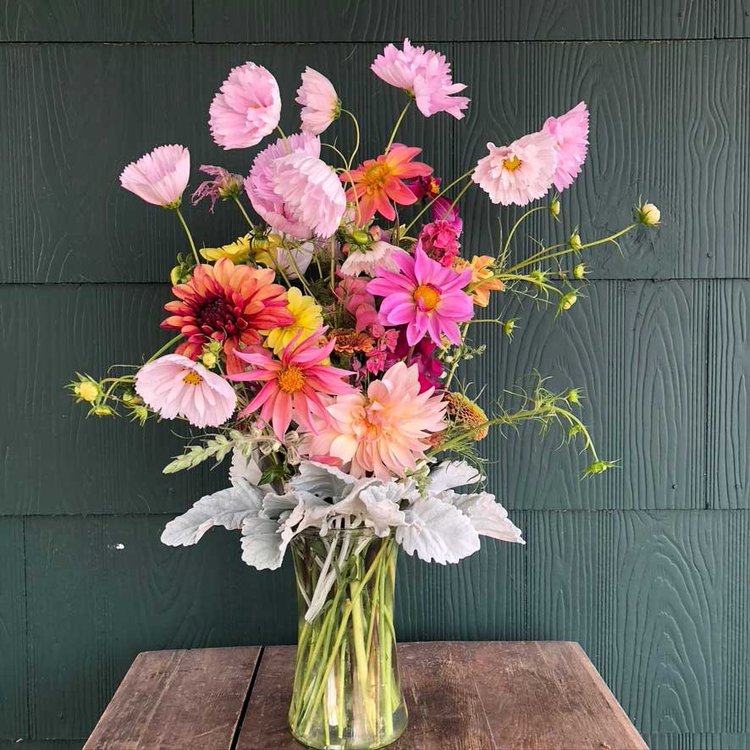 Principles of Floral Design: Negative Space — Mellifera Farm