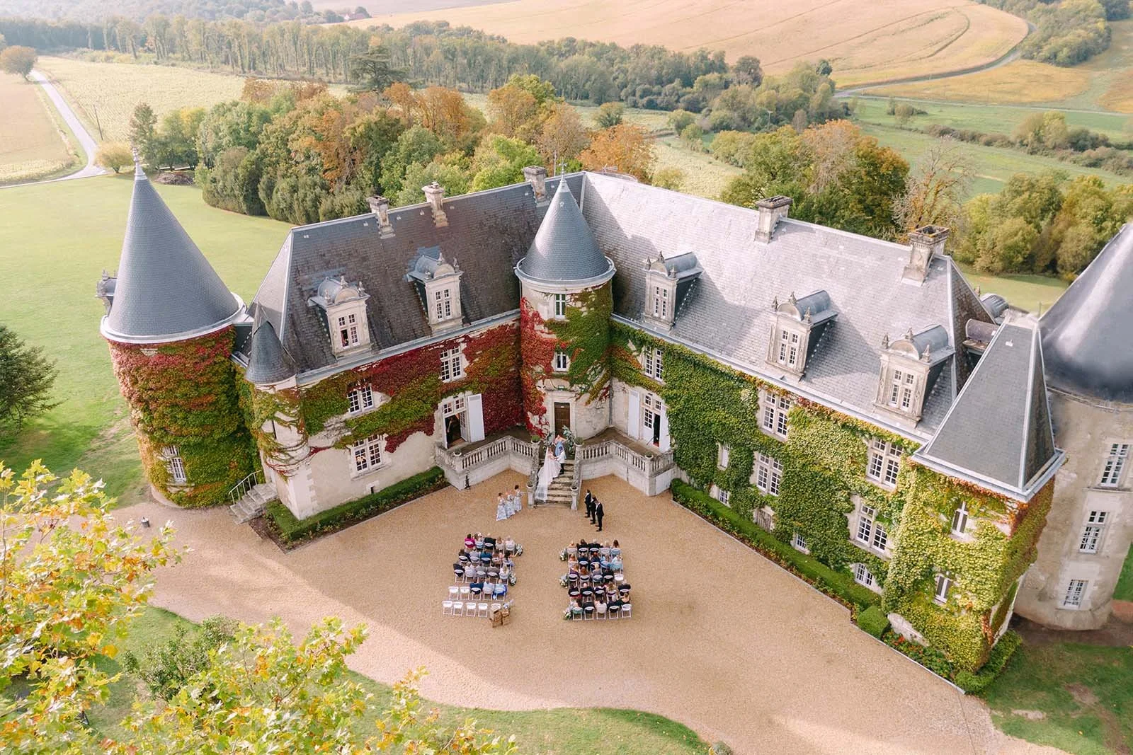 chateau de la cote wedding photographer.jpg