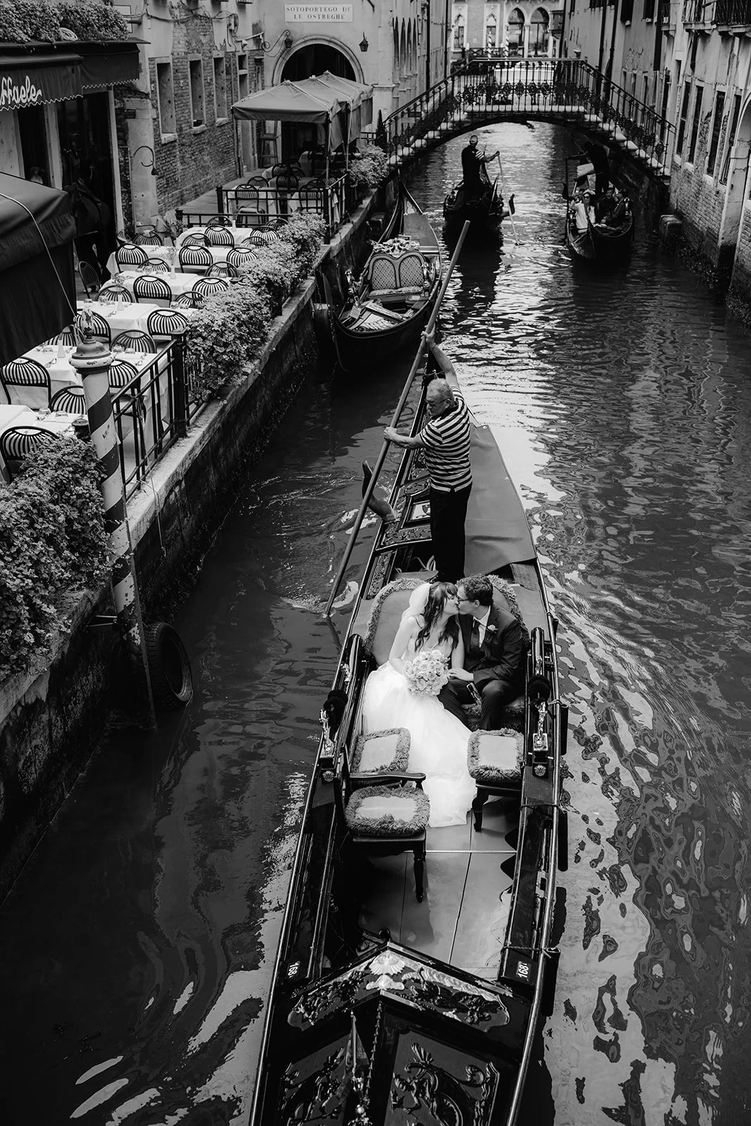 Elopement Photographer in Venice.jpg
