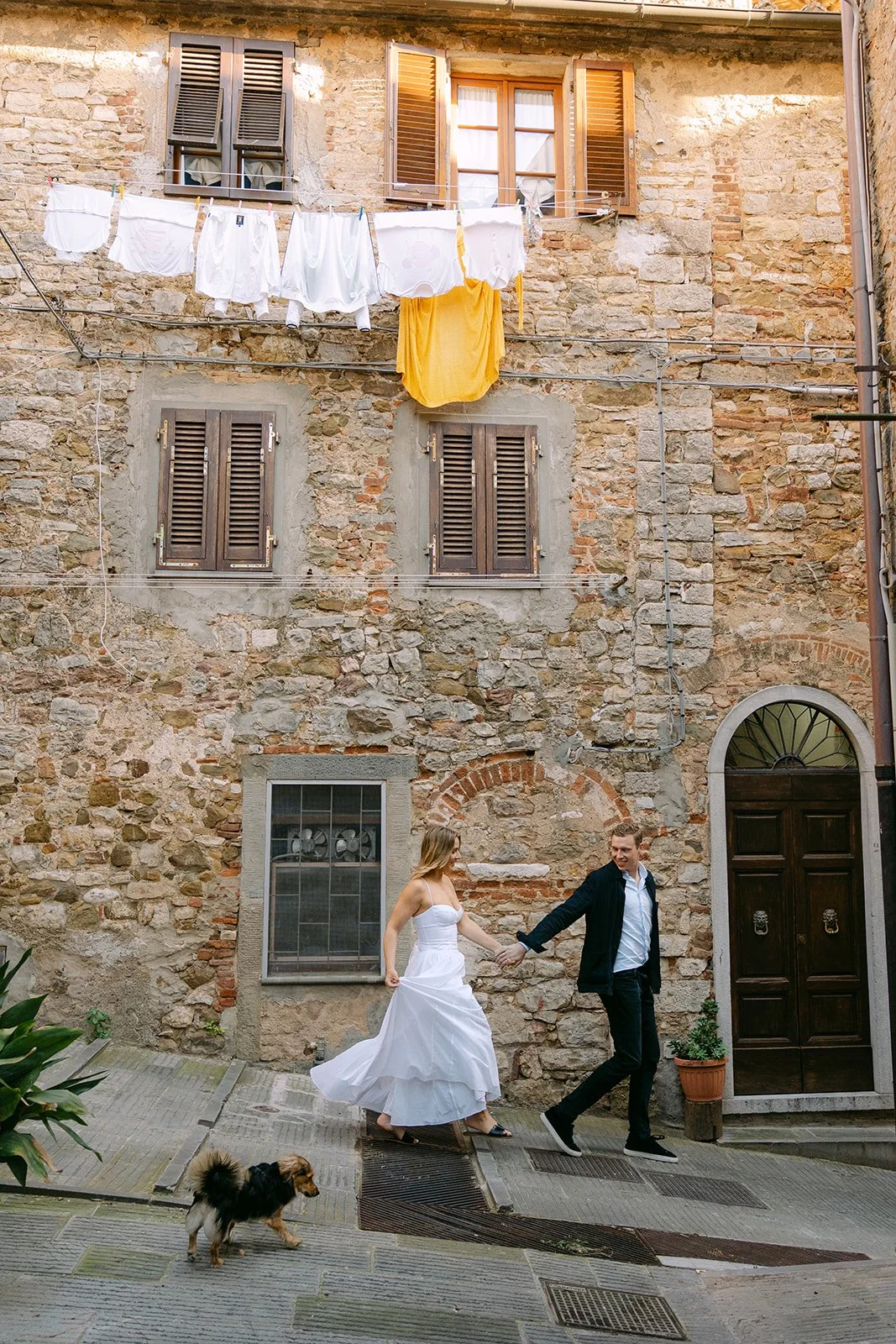 Tuscany-couple-photographer.jpg