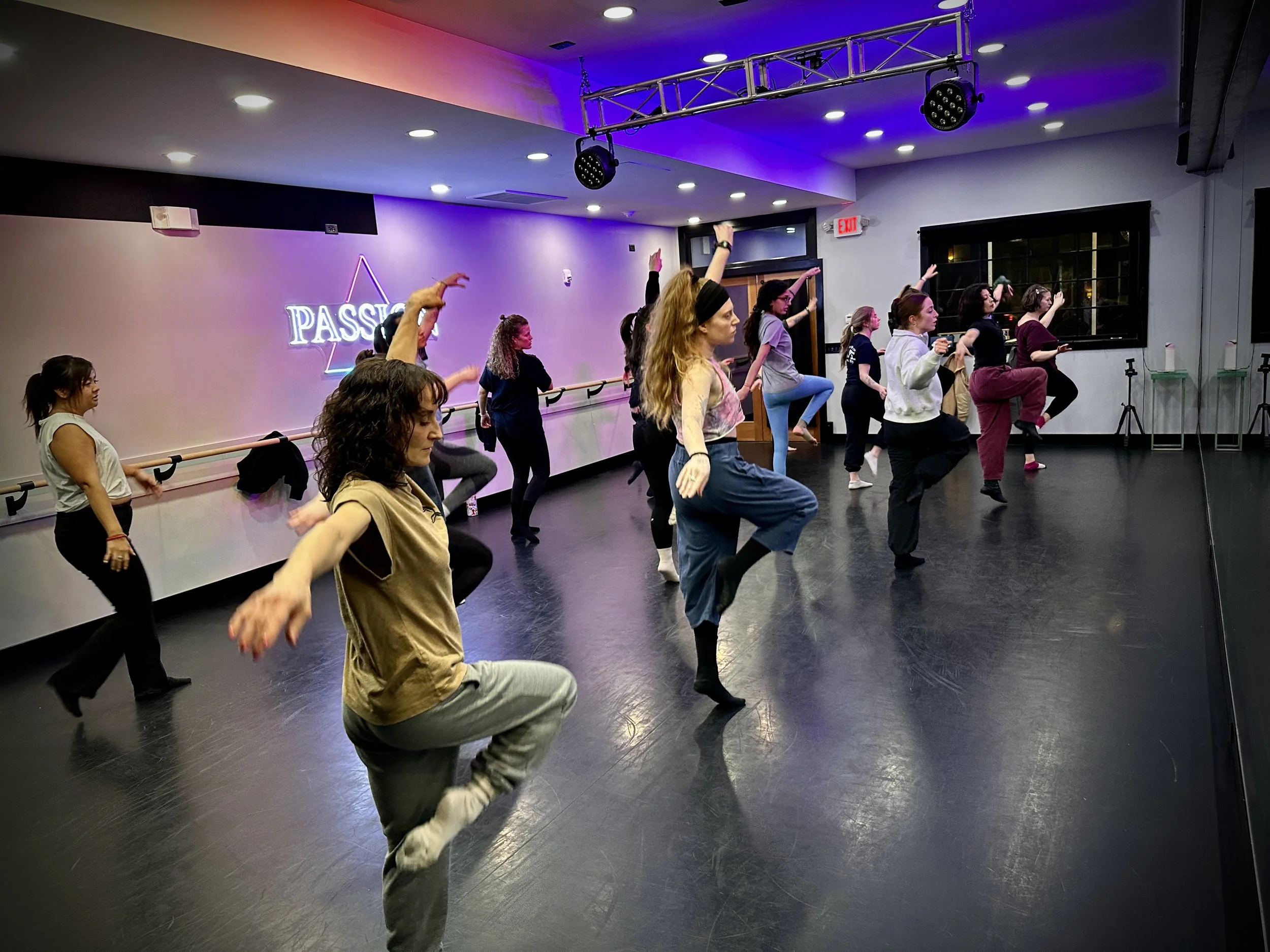 contemporary dance class