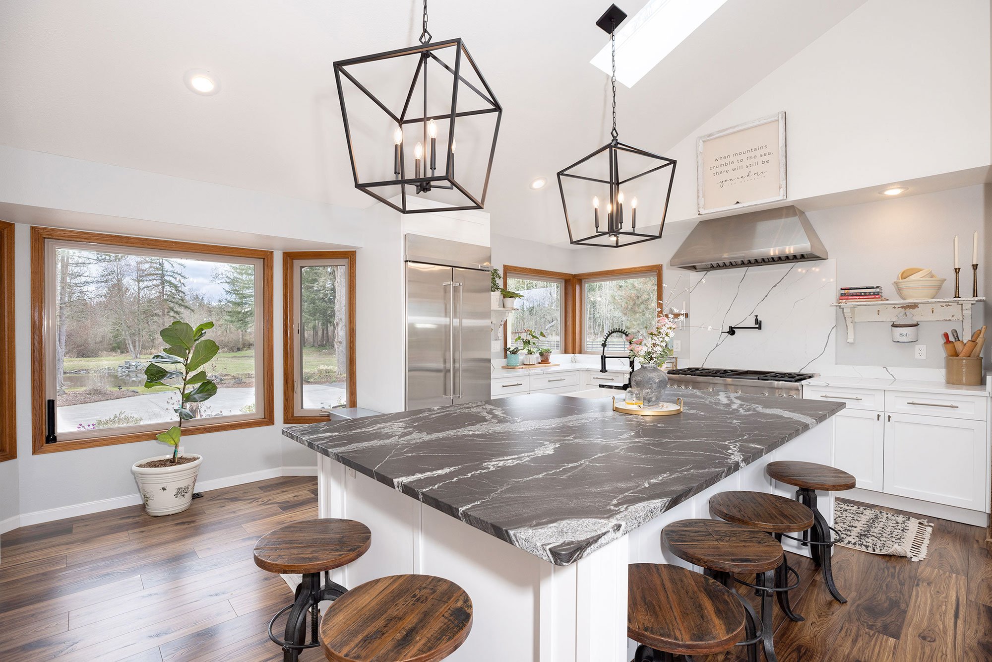 seattle-real-estate-photographer-kitchen.jpg