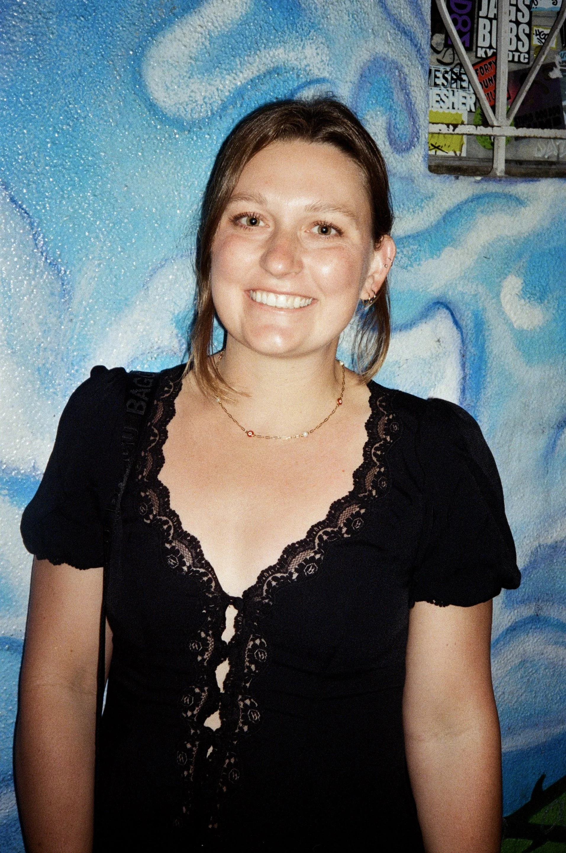 7052_07A.jpg