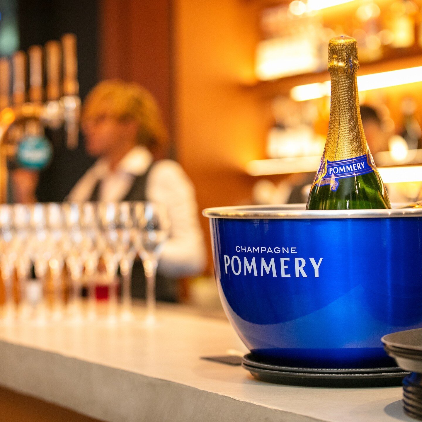 It must be nearly time for a glass of bubbles?
@champagnepommery #champagne #fridayfeels #fridayfeeling #treatyourself #fridayinspiration #fridayinspo