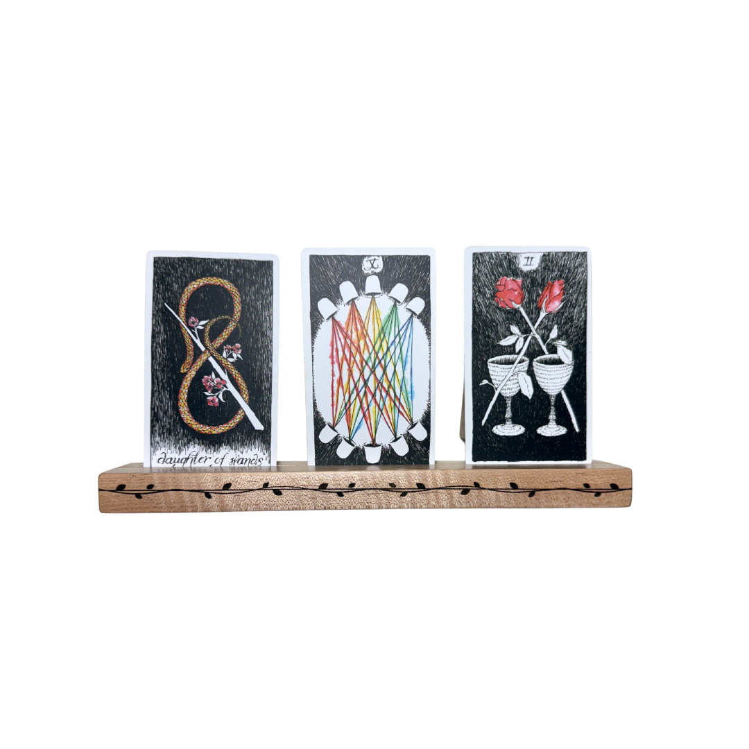 light vine tarot 3 card spread.png