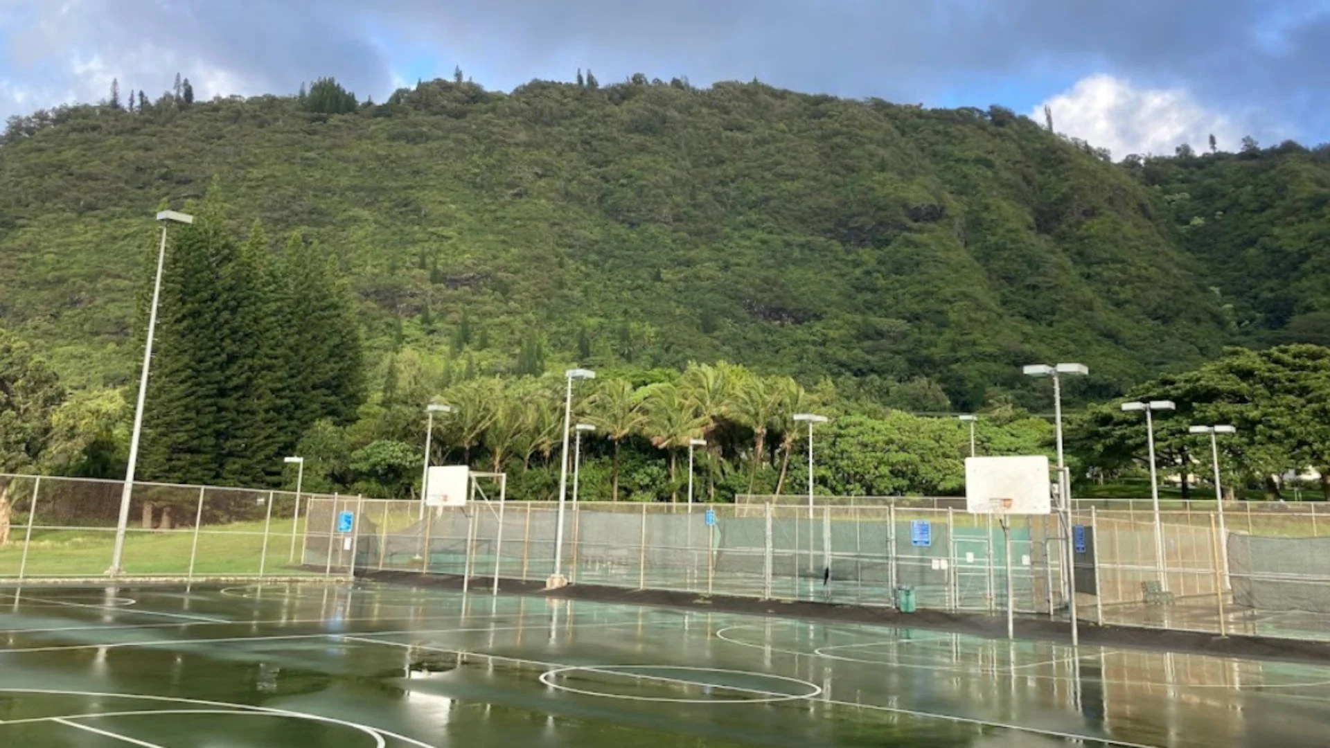 Honolulu ghost tours Haunted Manoa Tennis Courts