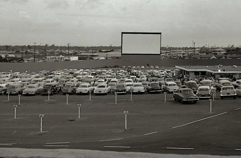Honolulu ghost tour old Waialae Theater where faceless woman was seen