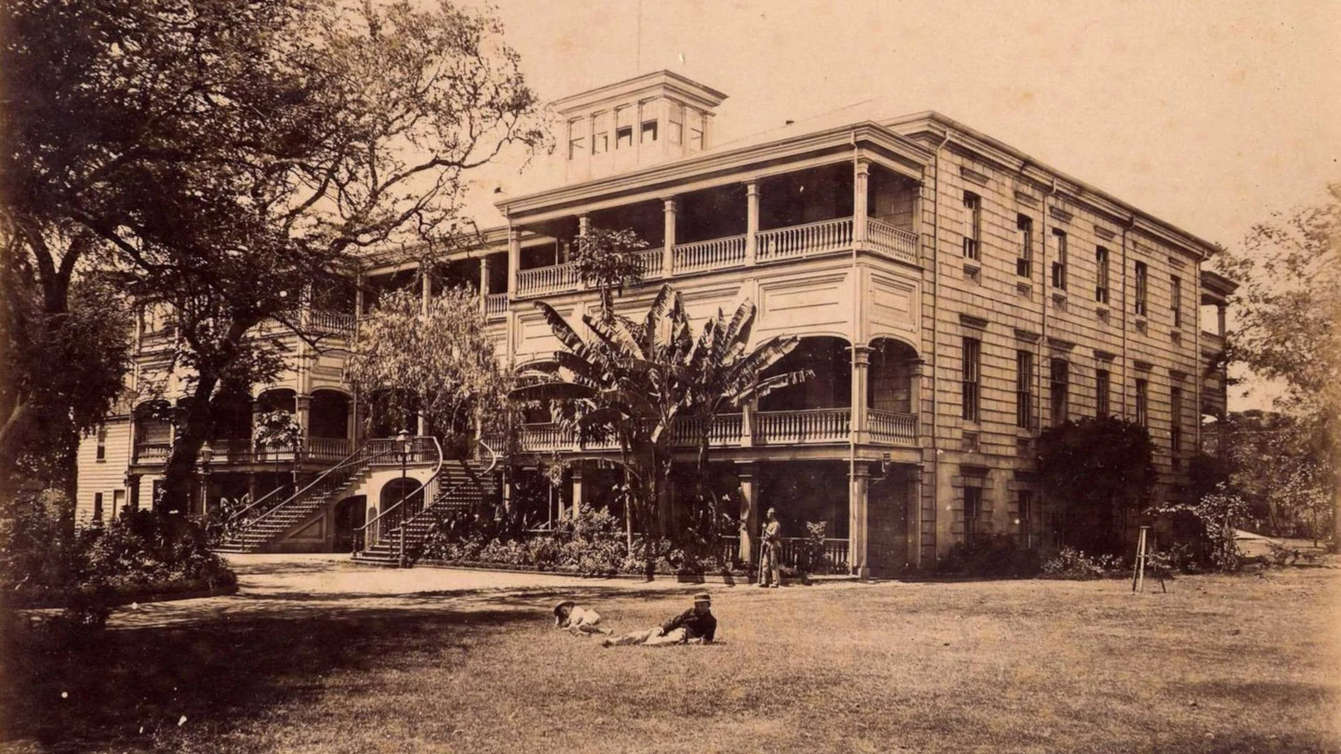 Honolulu ghost tour haunted Capitol Modern museum