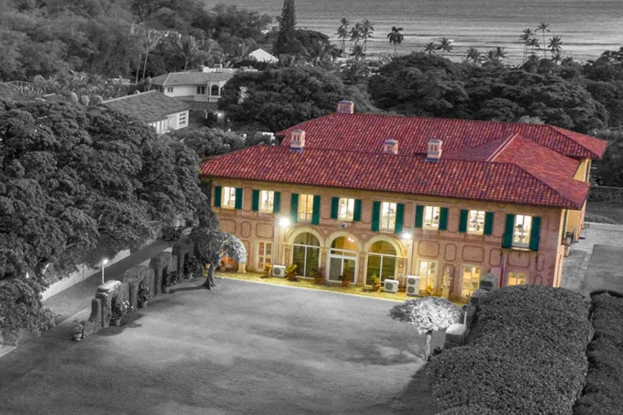 La Pietra School in Haunted Waikiki