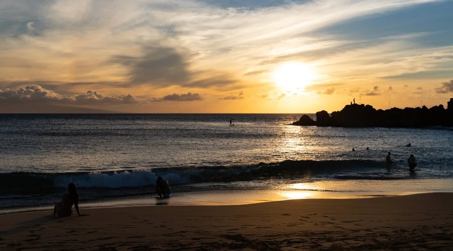 Ghosts have been seen at this leaping place of spirits next to one of Hawaii's most haunted resort