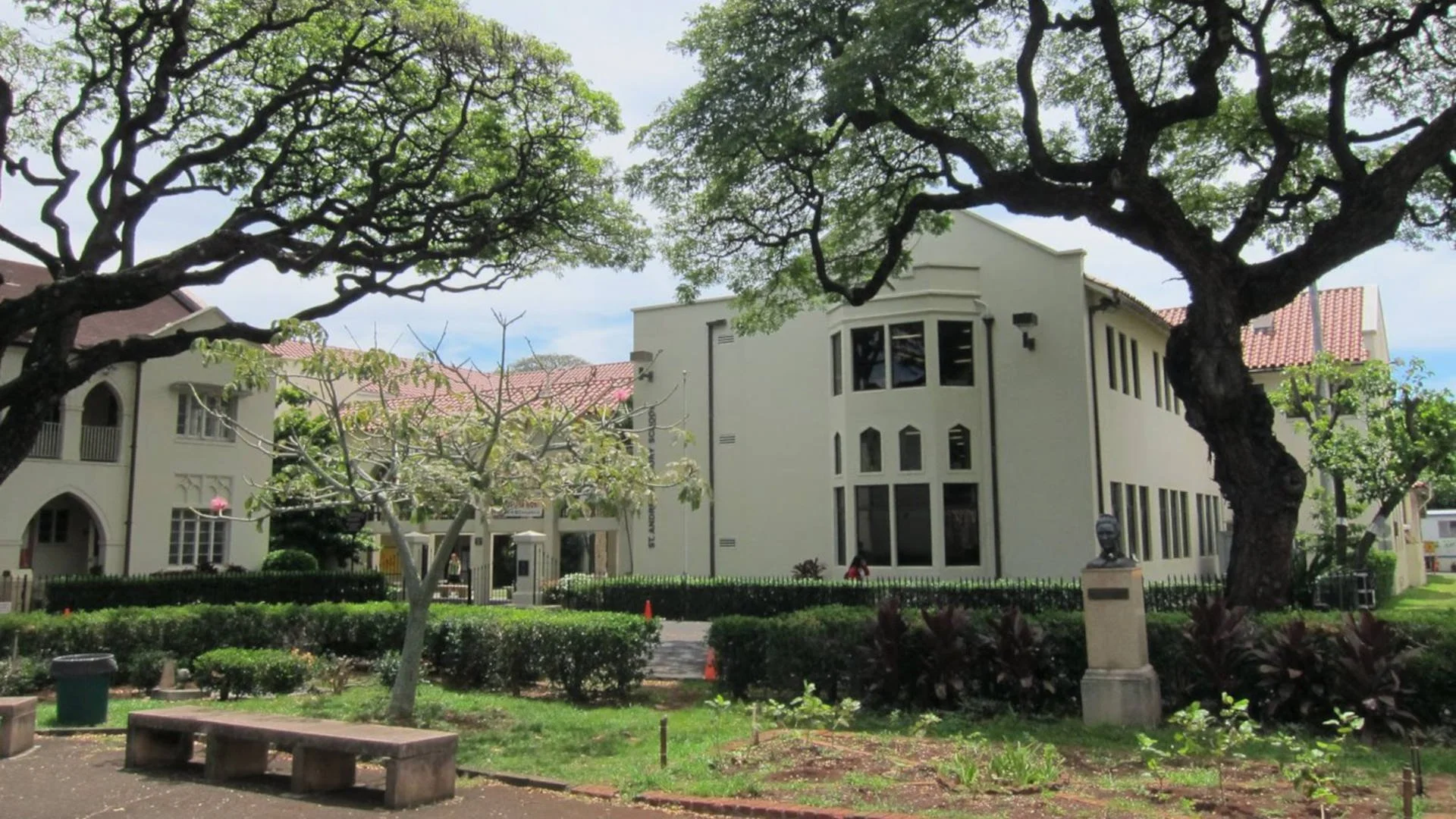 Ghost of Queen Emma Haunts St. Andrew’s Priory