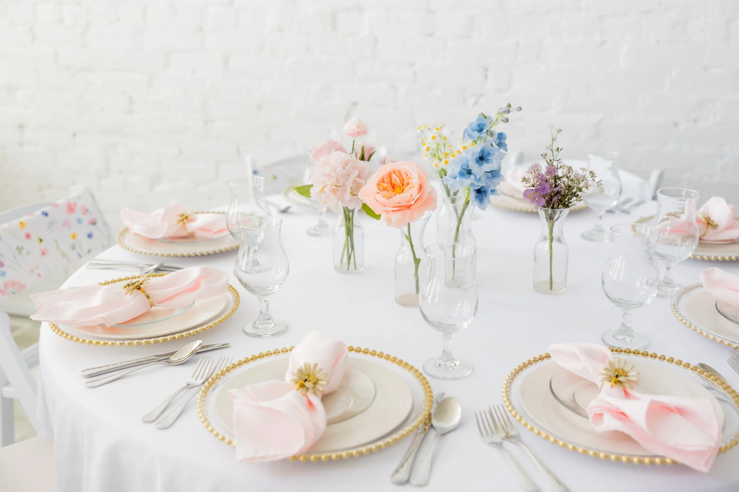 Pictured with Full Place Settings Add On (Blush Napkins + Beaded Charger Upgrade)