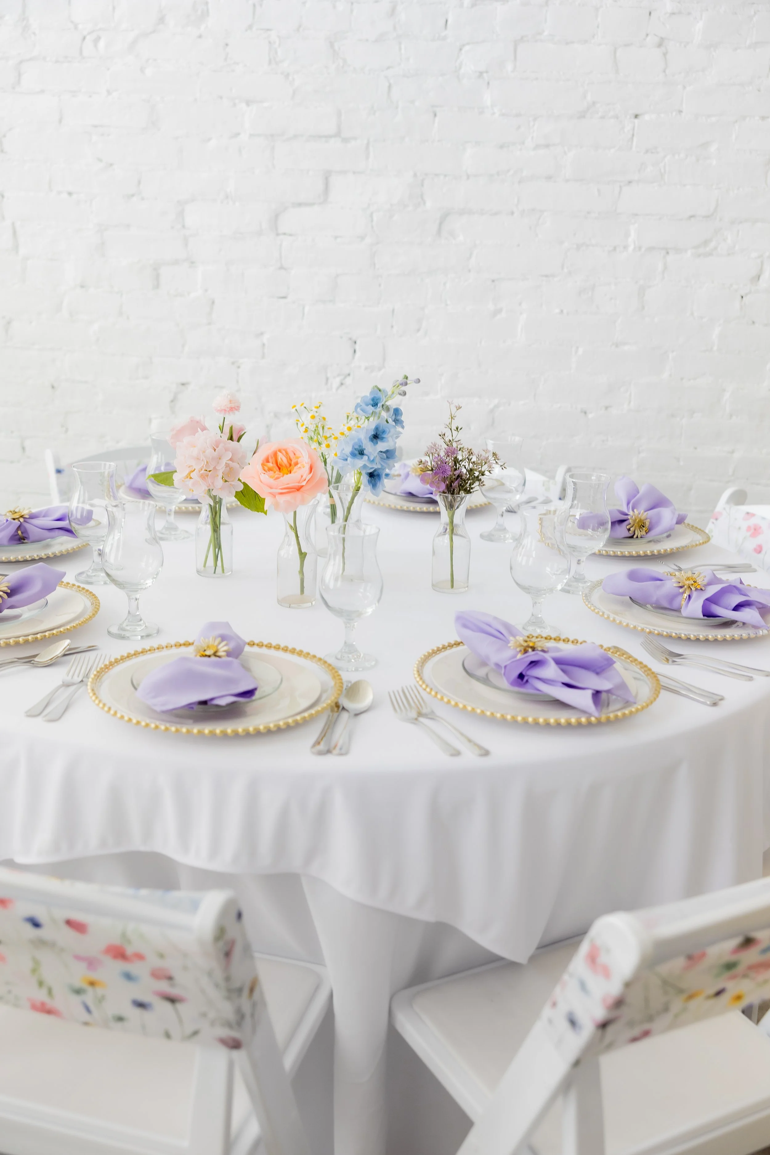 Pictured with Full Place Settings Add On (Lavender Napkins + Beaded Charger Upgrade)