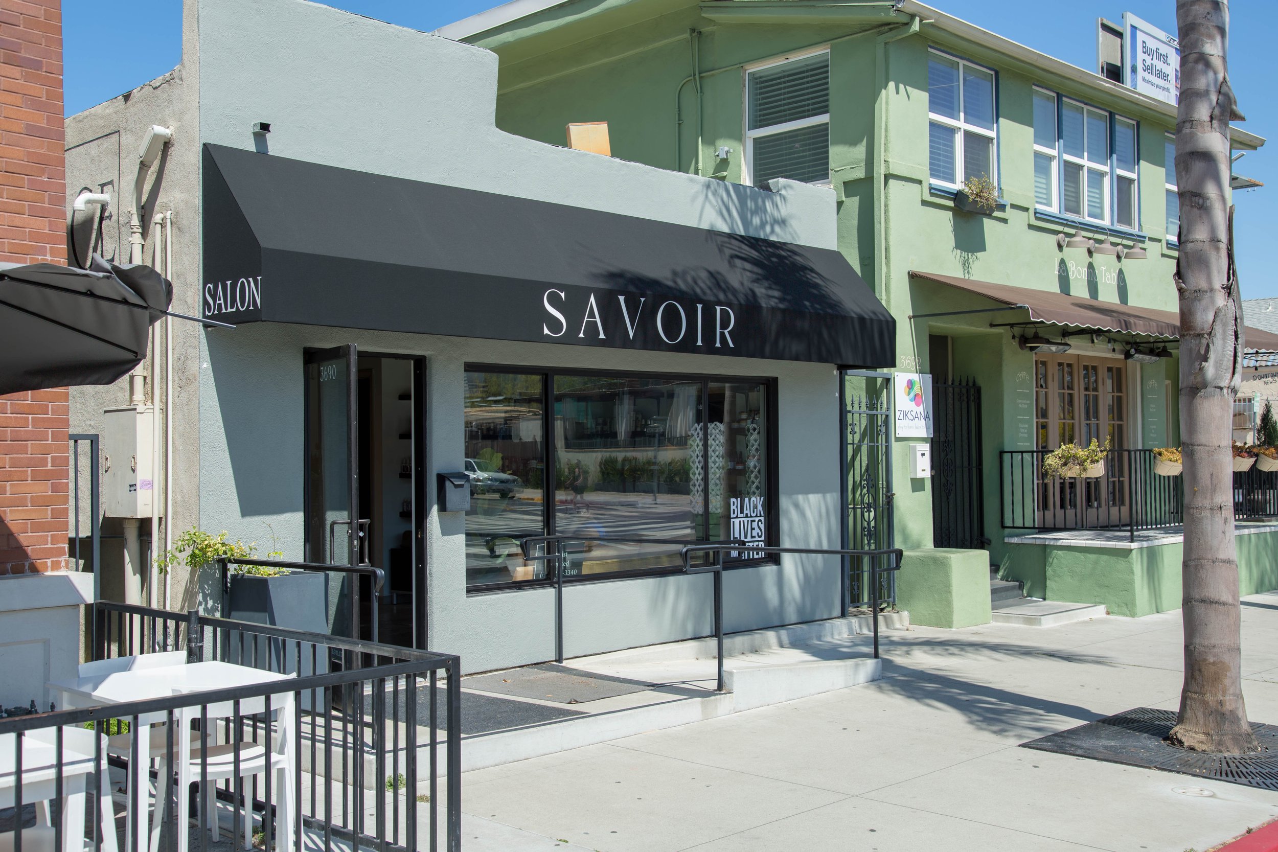 Salon Savoir Gallery