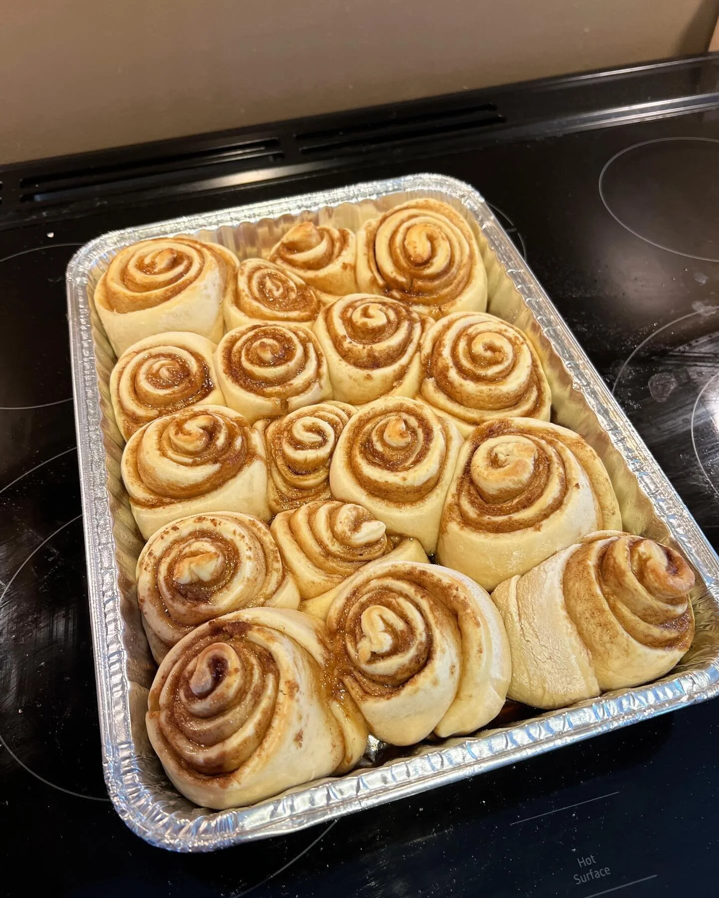 Aww the sweet smell of ooey-gooey cinnamon rolls in the house! 

#homebaker #cinnamonroll