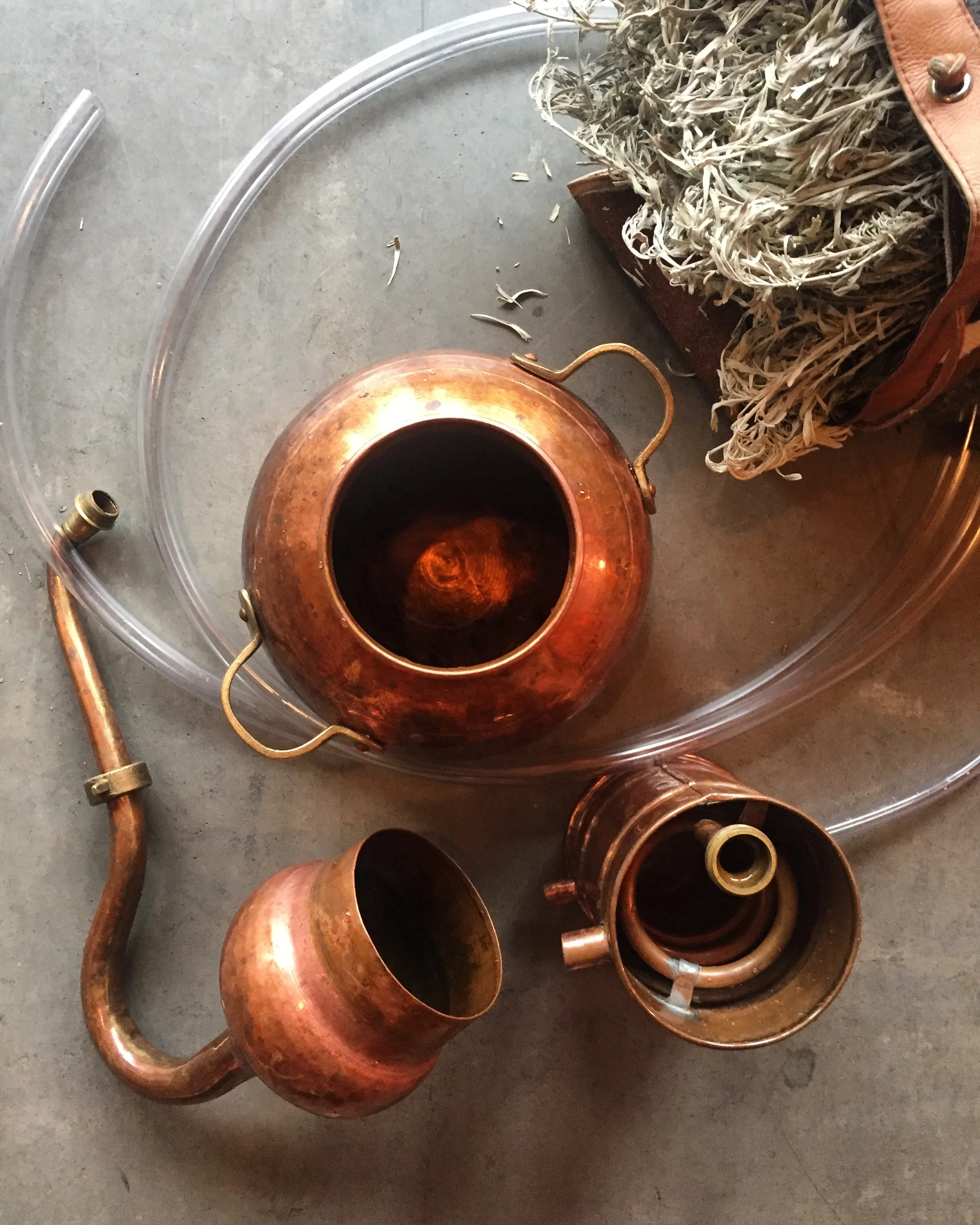 BADLANDS / Sagebrush, Juniper, Smoke, Petrichor — Firn Handcrafted