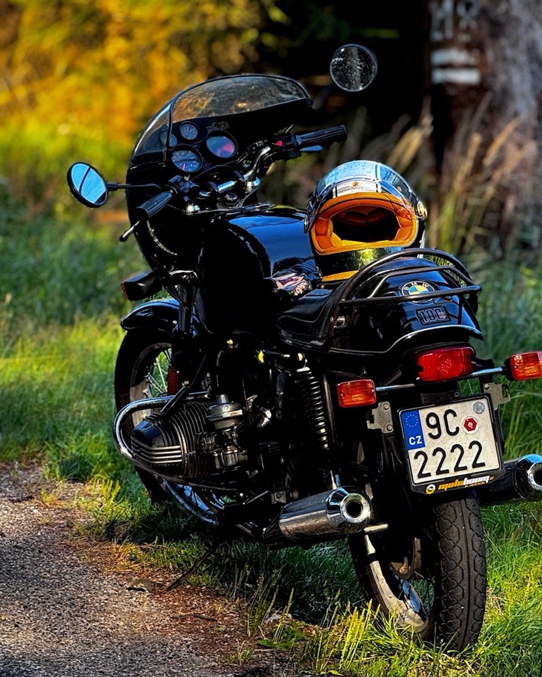 BMW R100S - Summer on my mind too and rides ahead. 
🏍️📸 Ladislav Langr
#bmwmotorrad #bmw #motorcycle #classic #Airhead www.darkshadowgarage.com