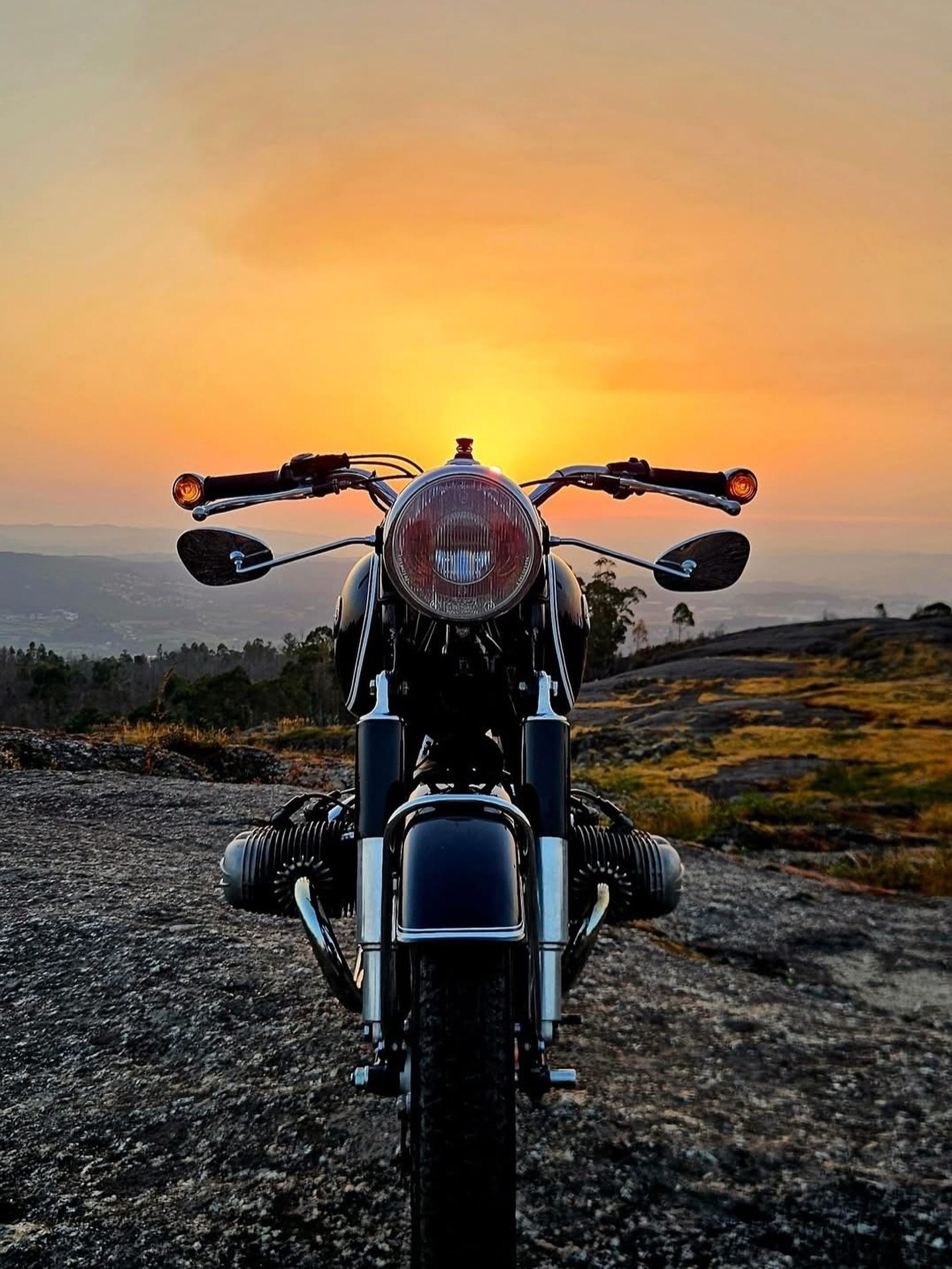 BMW R69S - What you looking at? 
#bmwmotorrad #bmw #motorcycle #classic #Airhead www.darkshadowgarage.com