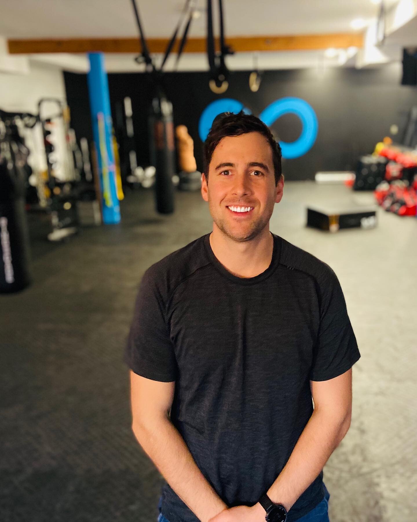 Better late than never with the introductions&hellip; 🤝

Arthur Andrews, B.AET, CAT(C), NSCA-CSCS
* Head coach 
* Athletic Therapist 
Arthur has been coaching in high performance sport for 10 years. Arthur started training as an athlete in 2010 with