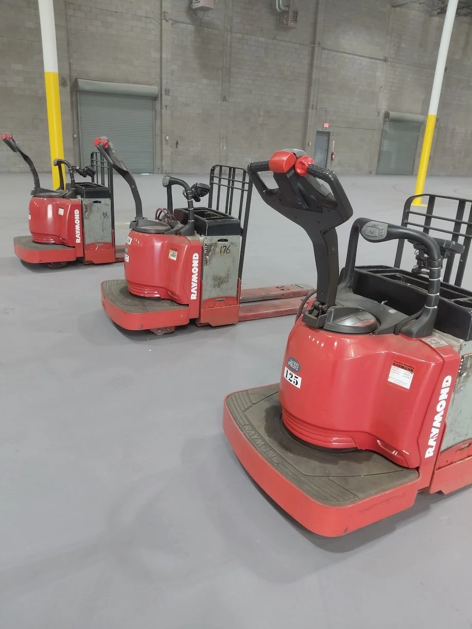 Raymond Model 8400 6,000 LB. Electric Pallet Jack, 4' Forks, 24 Volt, w/ Iwarehouse (Telematics & Fleet Management System)