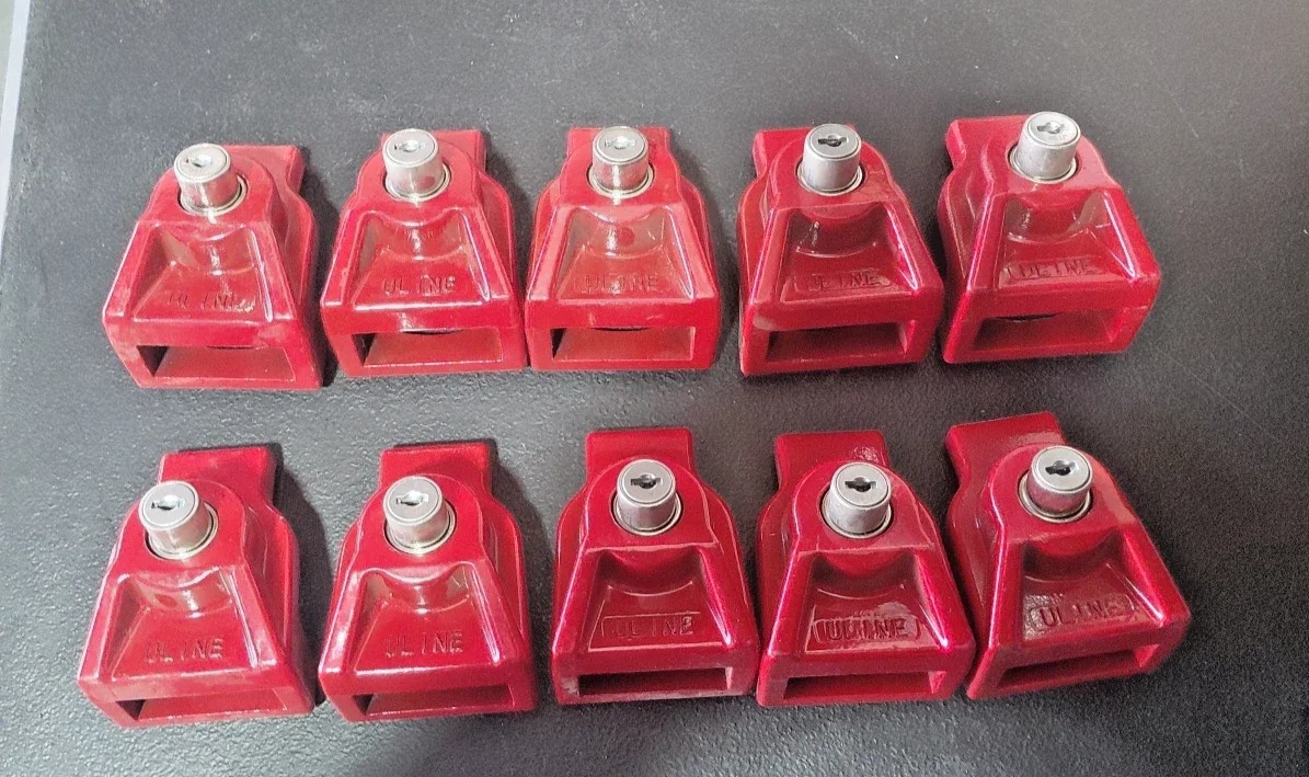 Uline Heavy Duty Iron Air Brake Gladhand Lock Keyed Alike for Semi Trailer