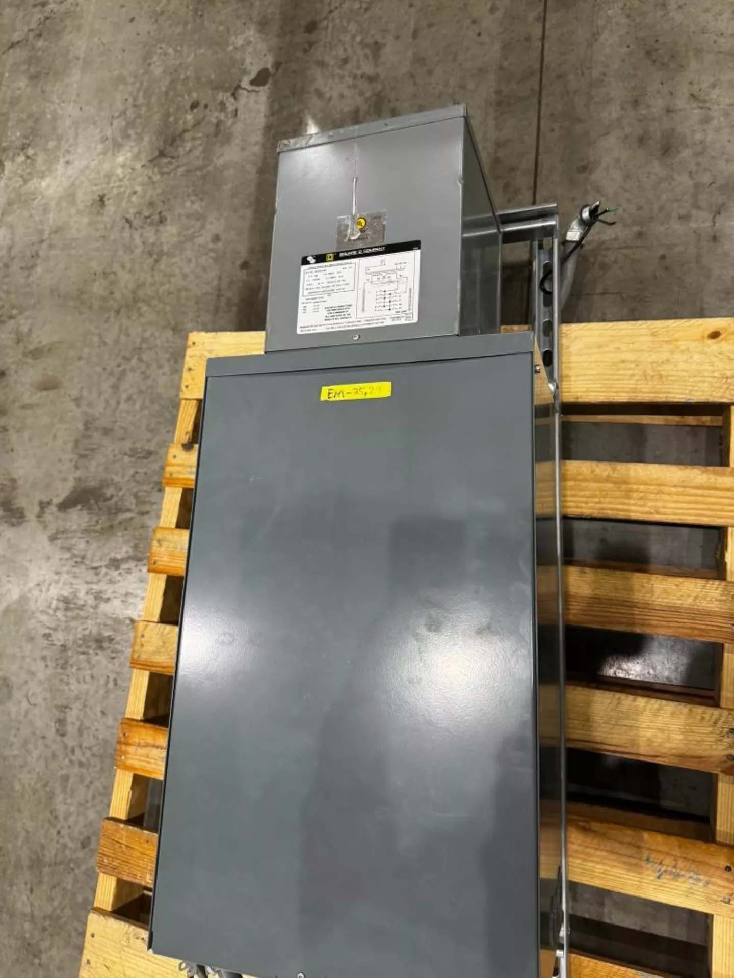 Square D Single Phase MPZ Mini Power Zone, KVA 5.0, CAT No. MPZB5s40F