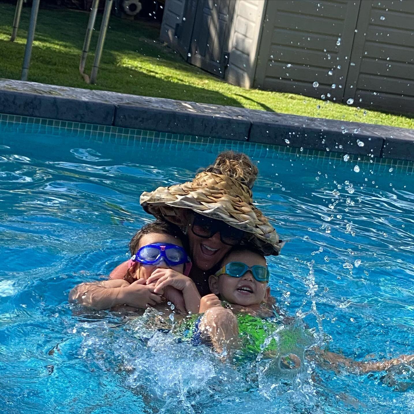 Fantastic fun Friday. 
So grateful to have fun with these boys. 
&bull;
&bull;
&bull;
#armsfulloflove💙
#happyalohafriday🌺 
#justkeepswimming
#littlehonuswimschool
#learntoswim
#mauiswimlessons
#toddlerlife
#kidscanswim
#swimmingisfun 
#waterbaby
#m