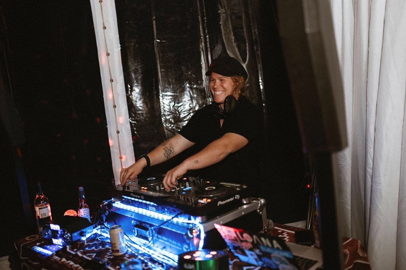 Bit of action caught on the dance floor by @amyrowsellphotography at smack and Ella&rsquo;s wedding in Elliston 17.12.21 yeeehawww 🙈🙏🏼💖😘🥰