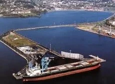 El grupo Ceferino Nogueira obtiene la licencia como estibador en el puerto de Fe