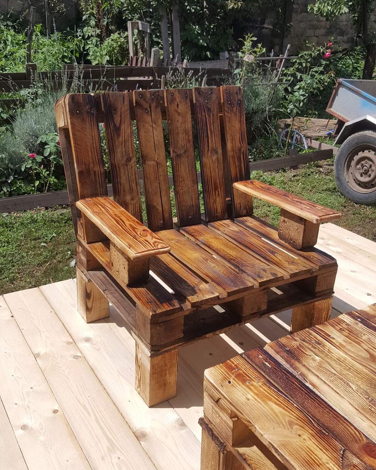 Some garden furniture by @thepalletstudioswindon for the #workshopbanterchallenge