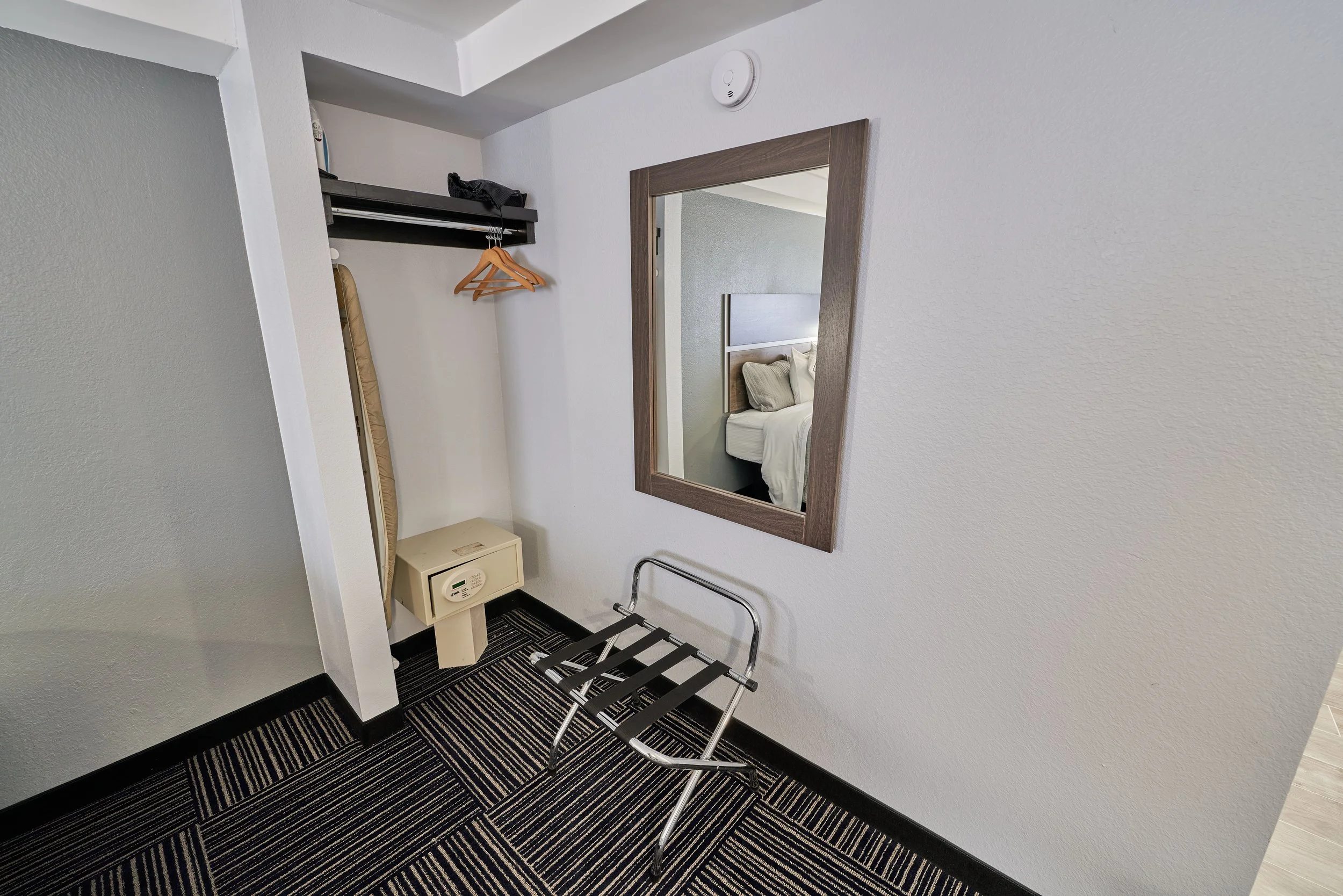 DSC06977-min.jpg