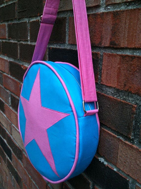 https://i.etsystatic.com/5137100/r/il/05d7c8/1360163668/il_fullxfull.1360163668_33bx.jpg