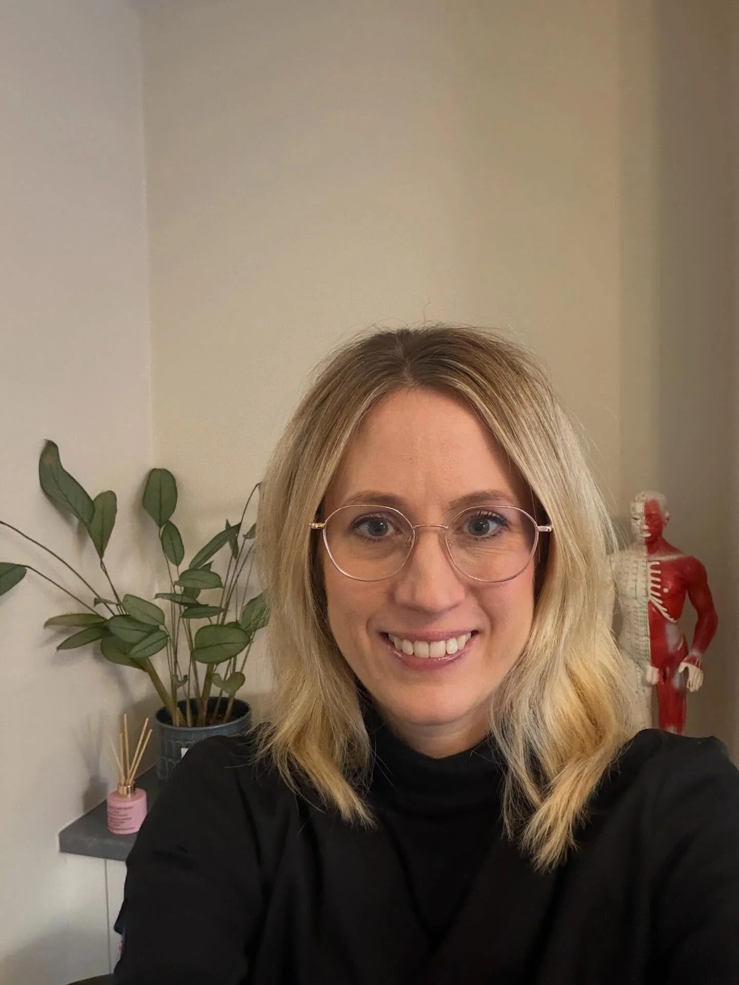 ☽ It&rsquo;s a wrap 2025☽

This is the face of a happy but tired acupuncturist! It&rsquo;s been a very busy year professionally and personally. 

A heartfelt thank you to all my patients for trusting me with your care for another year, I learn so muc