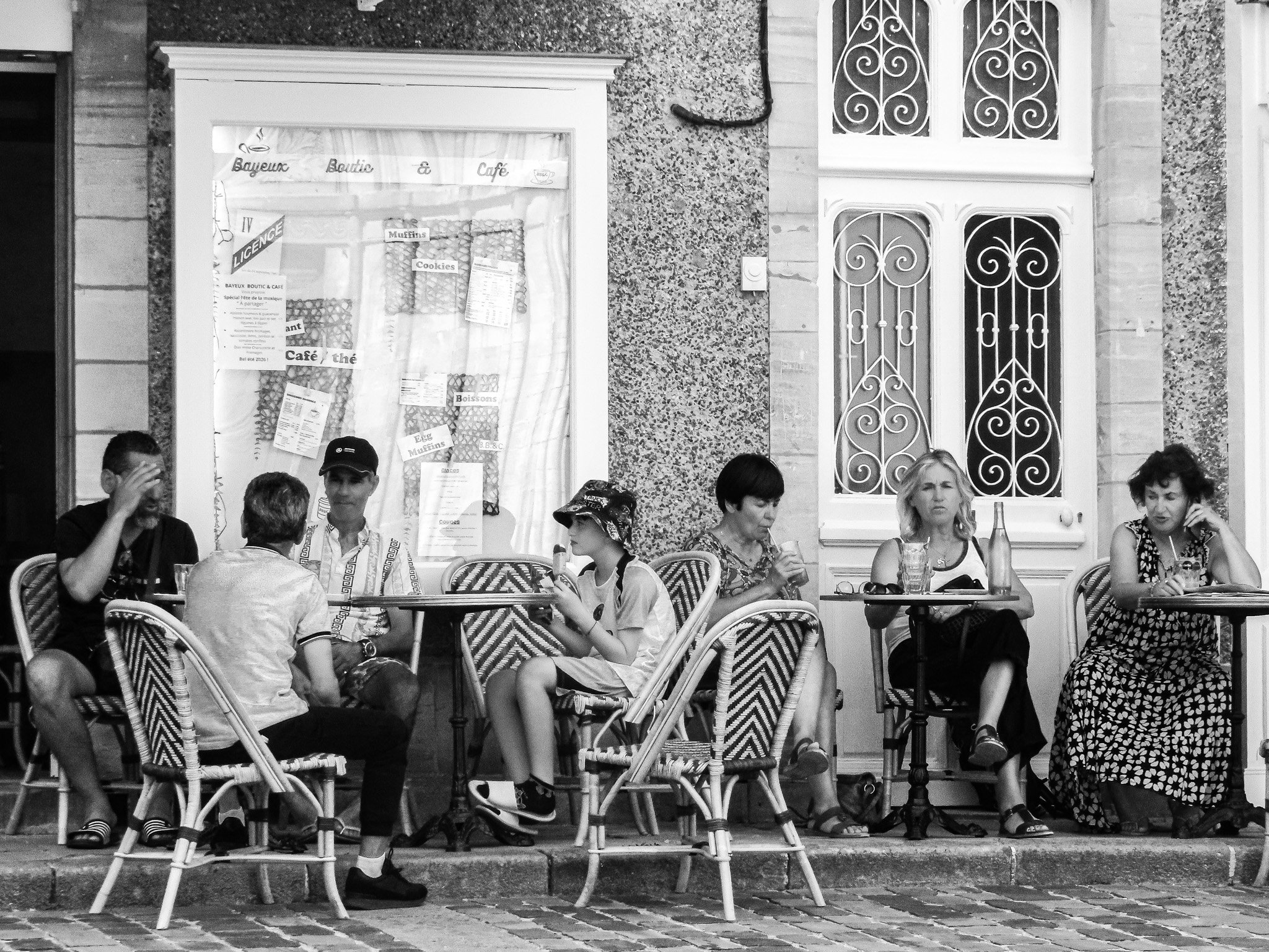 2. Bayeux Outdoor Eating.jpg