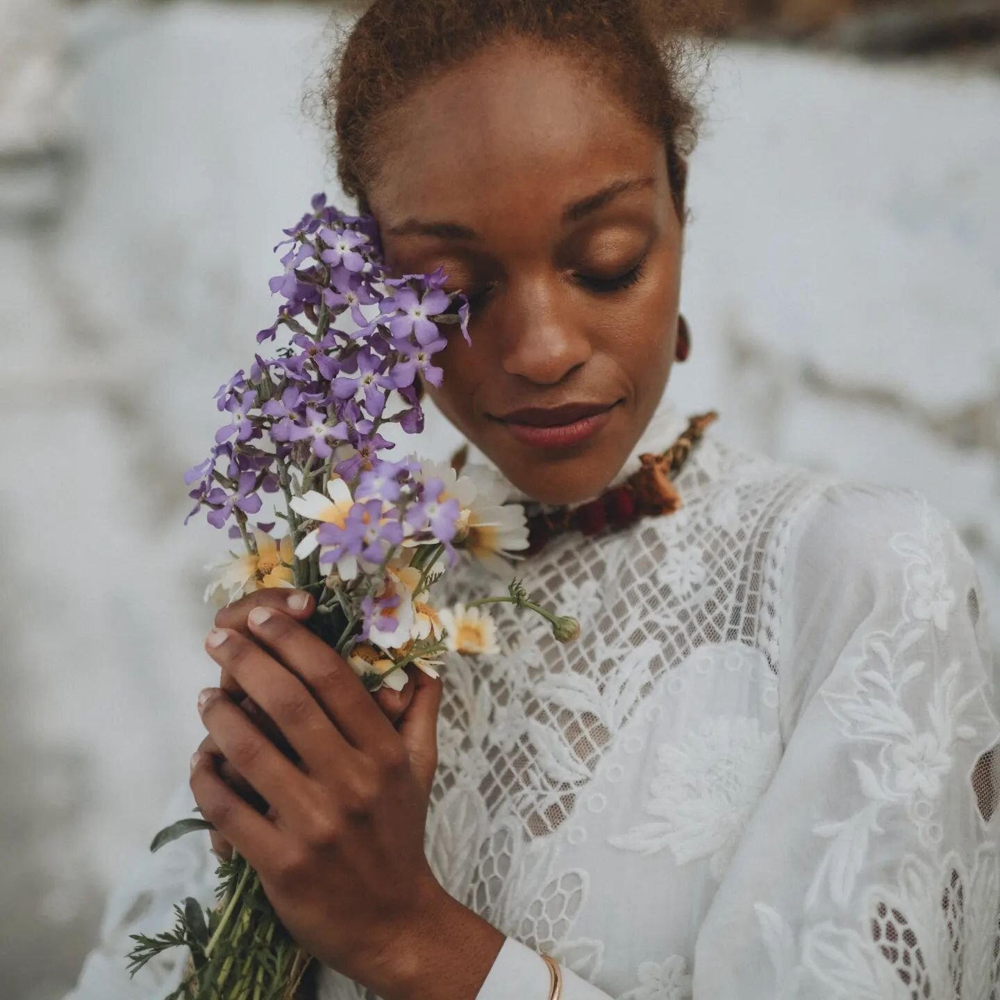 Forever in a dream. Spring's almost here and it's definitely never looked so enchanting 🌸

In love with these images inspired and shot by @kimon. Its always such a joy to work with an amazing team of creatives! 

We kept Hair &amp; Makeup very minim