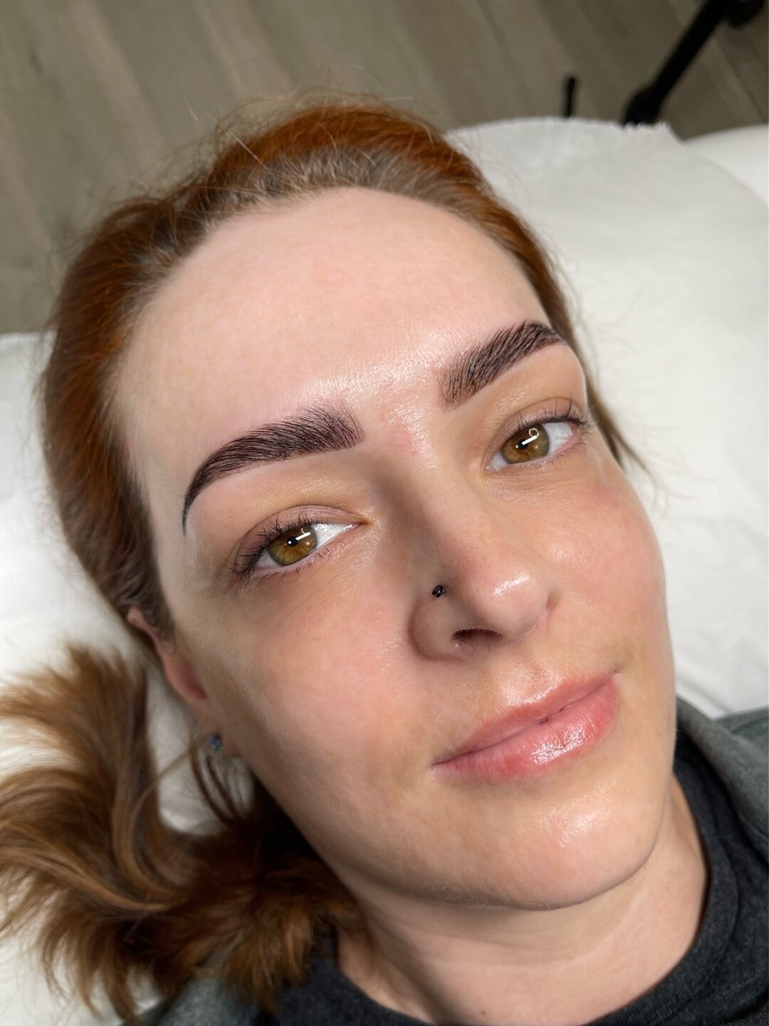𝐁𝐫𝐨𝐰 𝐋𝐚𝐦𝐢𝐧𝐚𝐭𝐢𝐨𝐧 𝐚𝐧𝐝 𝐓𝐢𝐧𝐭 

Are you sick of spending precious time each morning trying to tame your unruly brows? 

Look no further than brow lamination and brow tinting for a hassle-free routine that will have your brows looking 