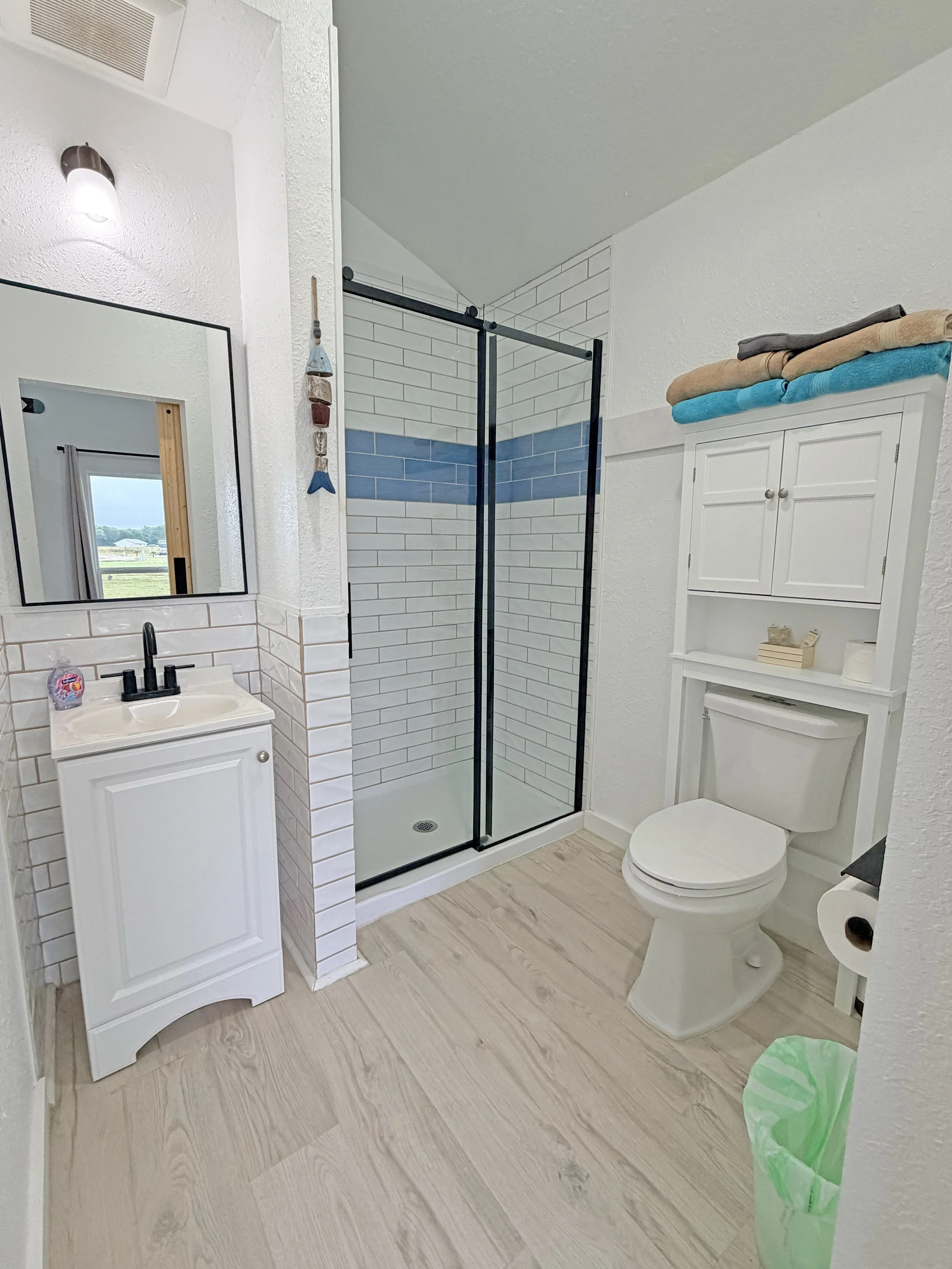 tropical sea cabin bathroom.jpg
