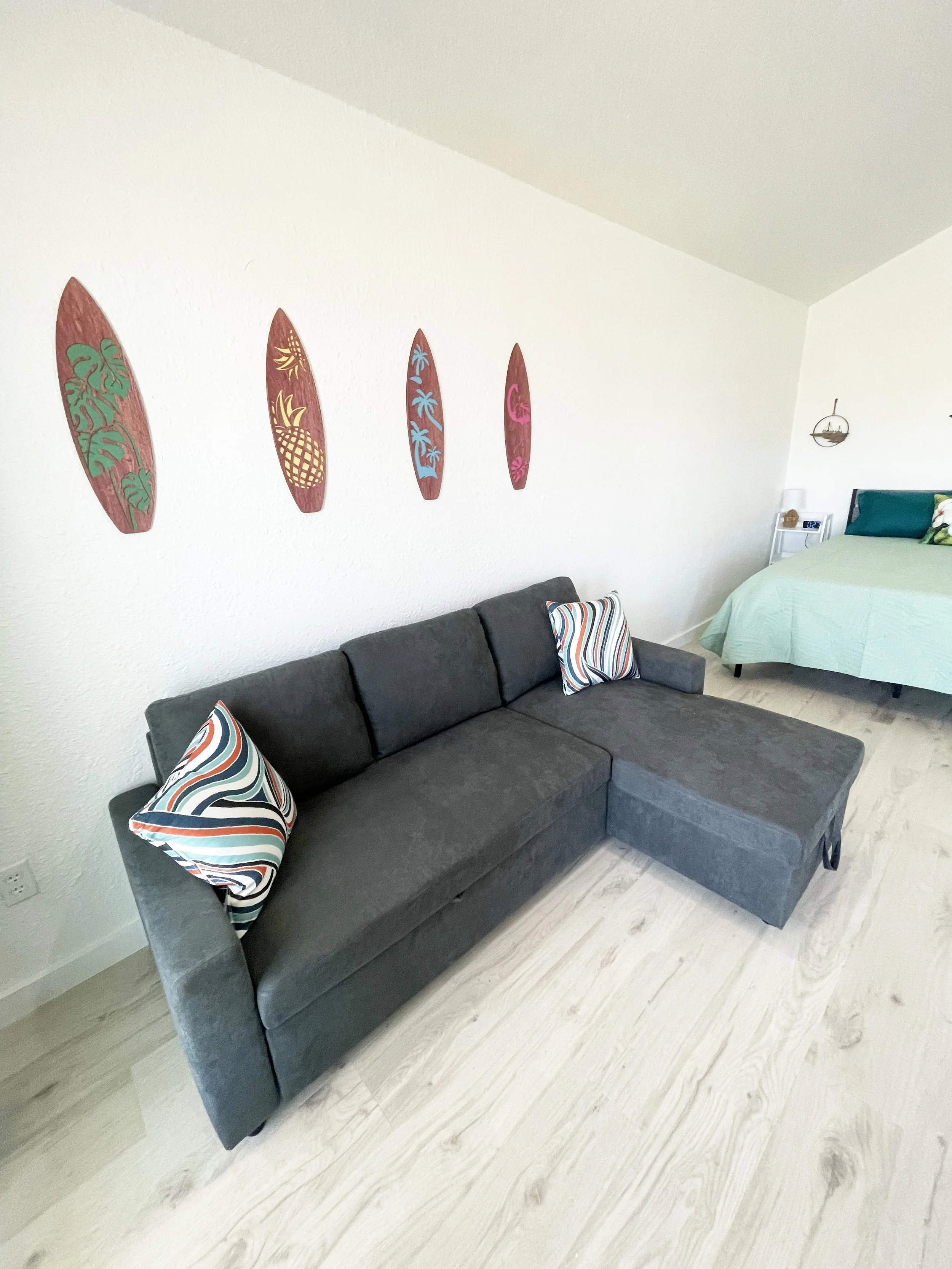 TROPICAL SEA CABIN LIVING AREA 2.jpg