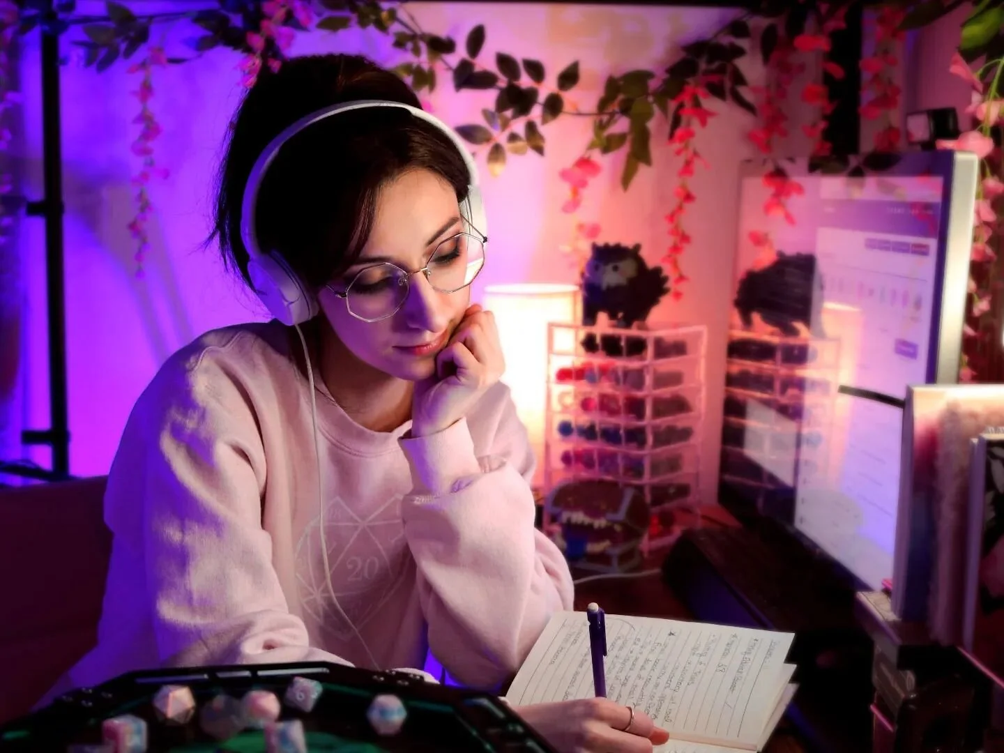 𝑻𝒉𝒊𝒔 𝒂𝒅𝒗𝒆𝒏𝒕𝒖𝒓𝒆 𝒉𝒂𝒔 𝒐𝒏𝒍𝒚 𝒋𝒖𝒔𝒕 𝒃𝒆𝒈𝒖𝒏&hellip;

#dnd #dungeonsanddragons #rpg #magic
#newyears #2023 #fantasy